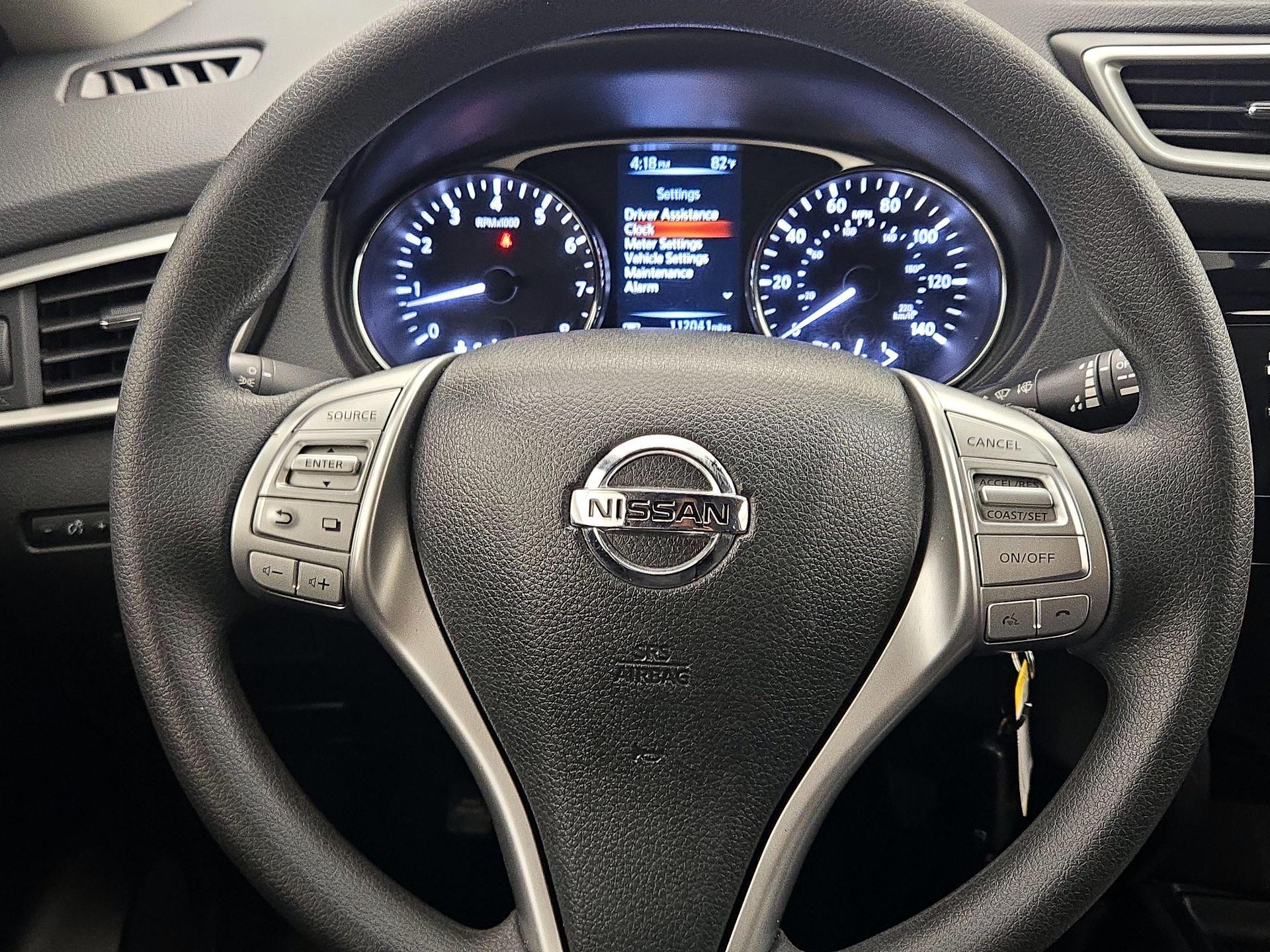Thumbnail: 2016 Nissan Rogue - 10