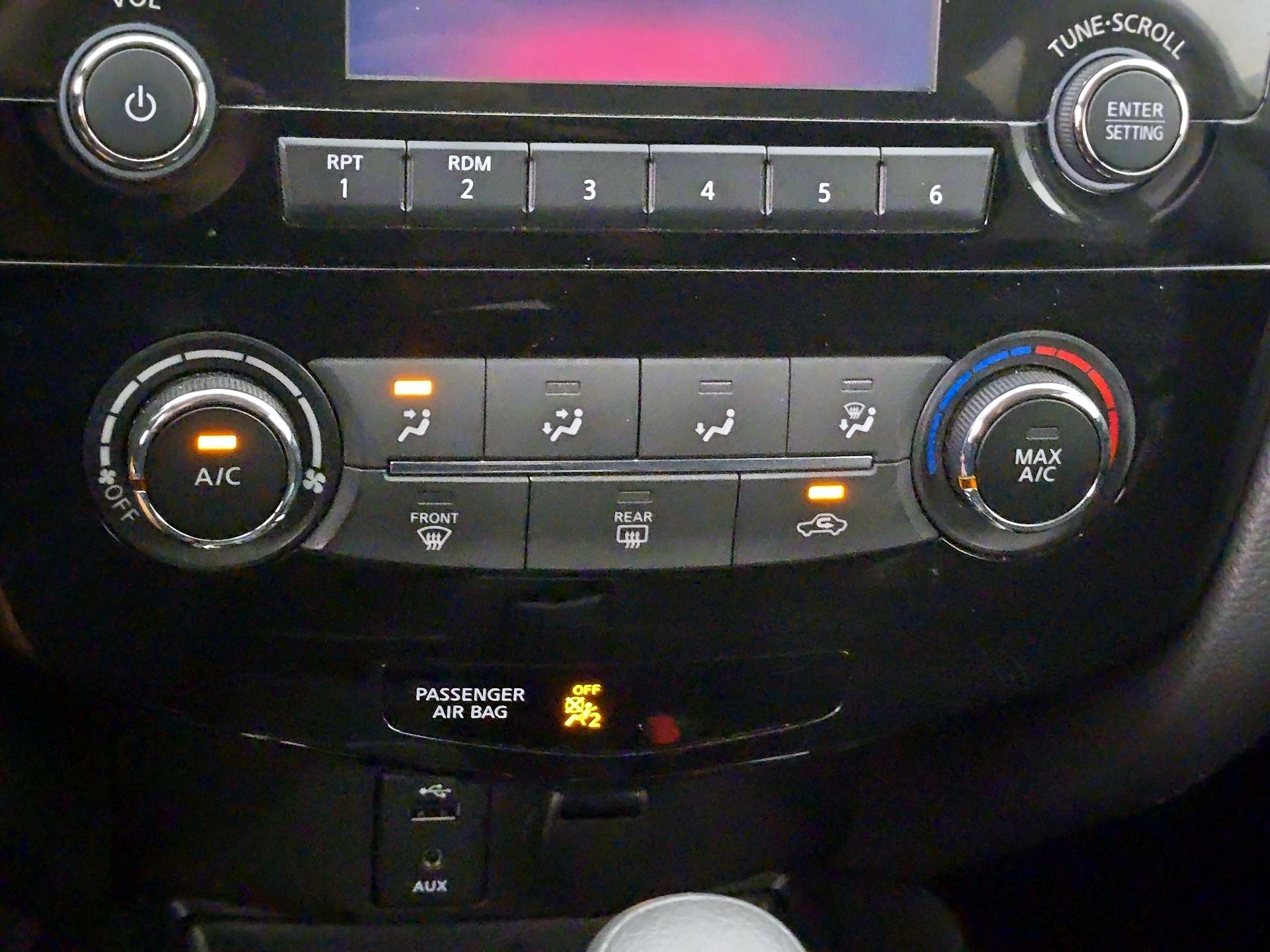 Thumbnail: 2016 Nissan Rogue - 16