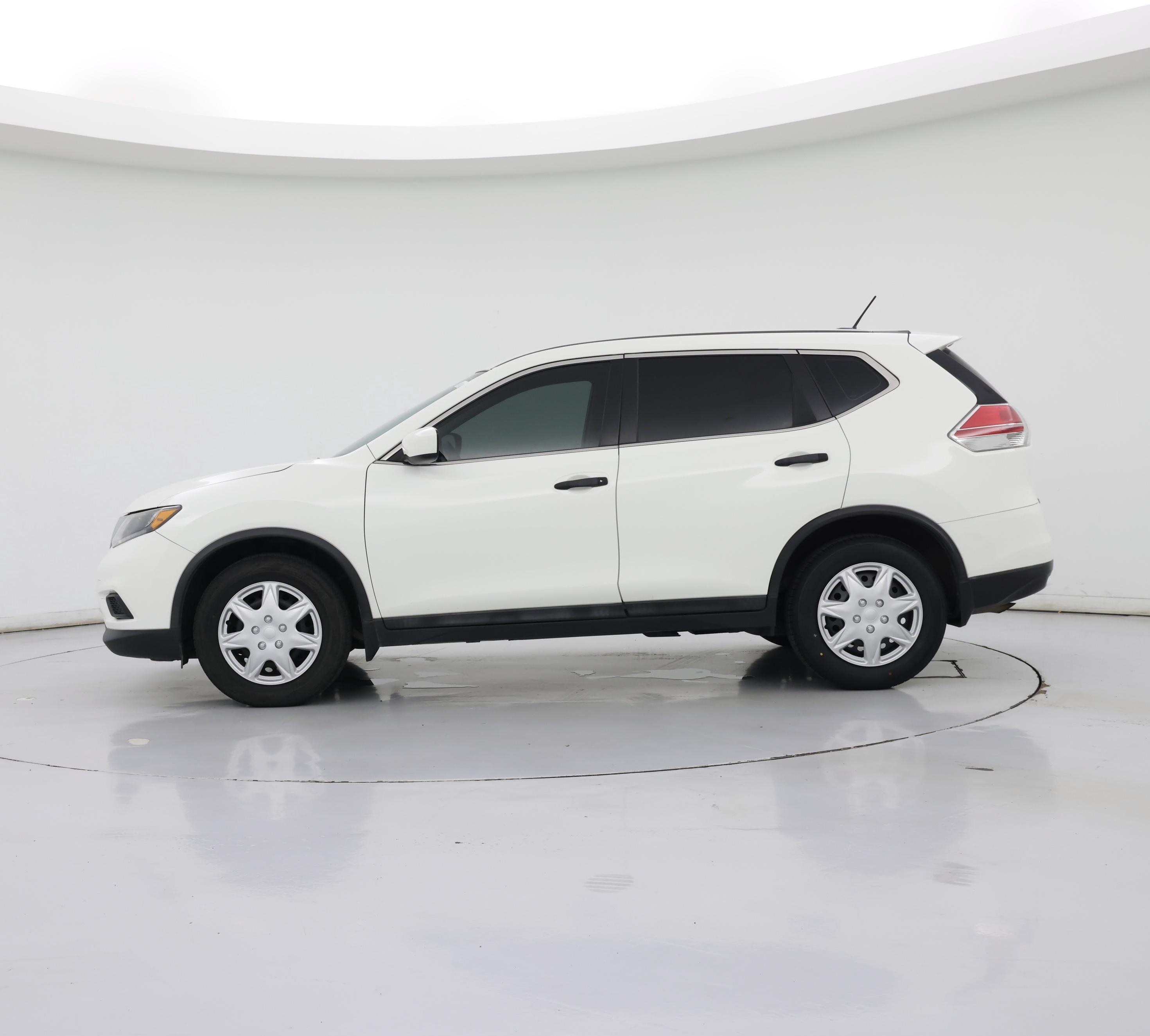 Thumbnail: 2016 Nissan Rogue - 3