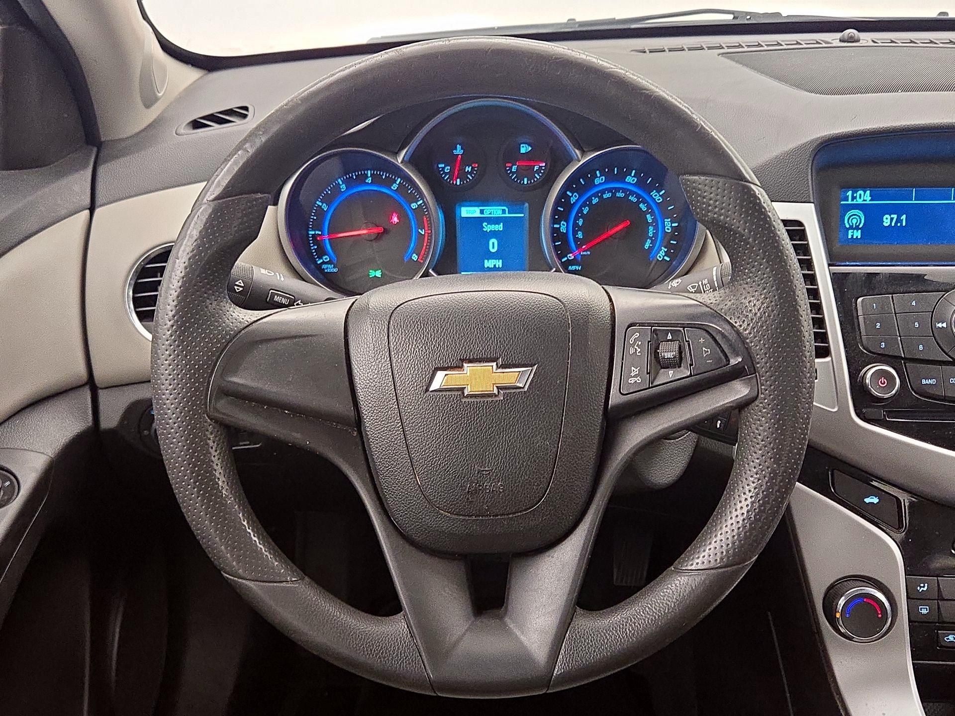 Thumbnail: 2015 Chevrolet Cruze - 10