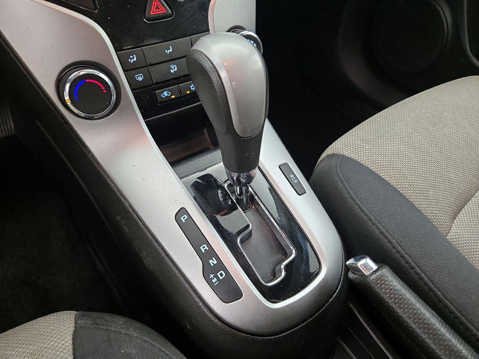 Thumbnail: 2015 Chevrolet Cruze - 16