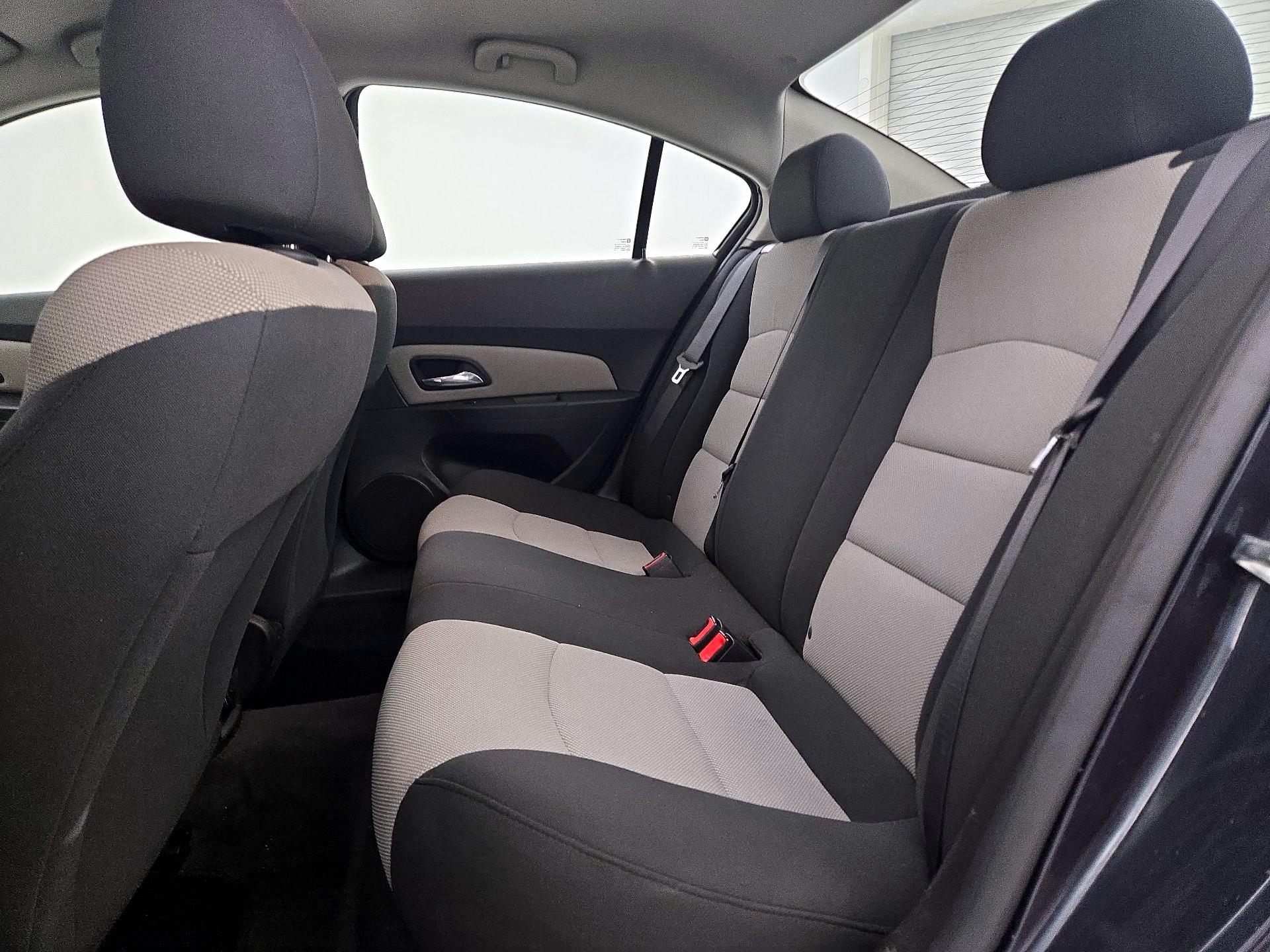 Thumbnail: 2015 Chevrolet Cruze - 18