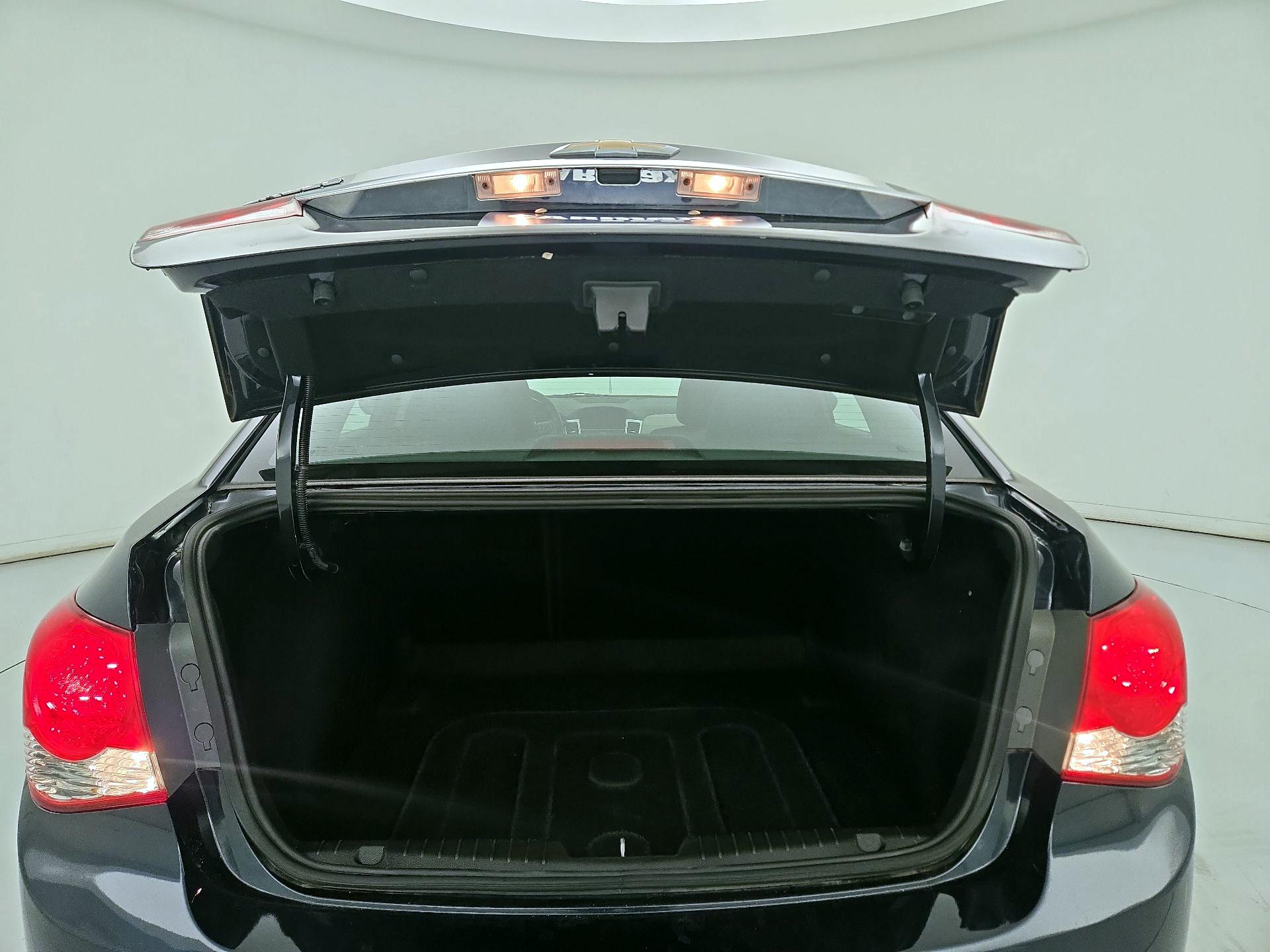 Thumbnail: 2015 Chevrolet Cruze - 19