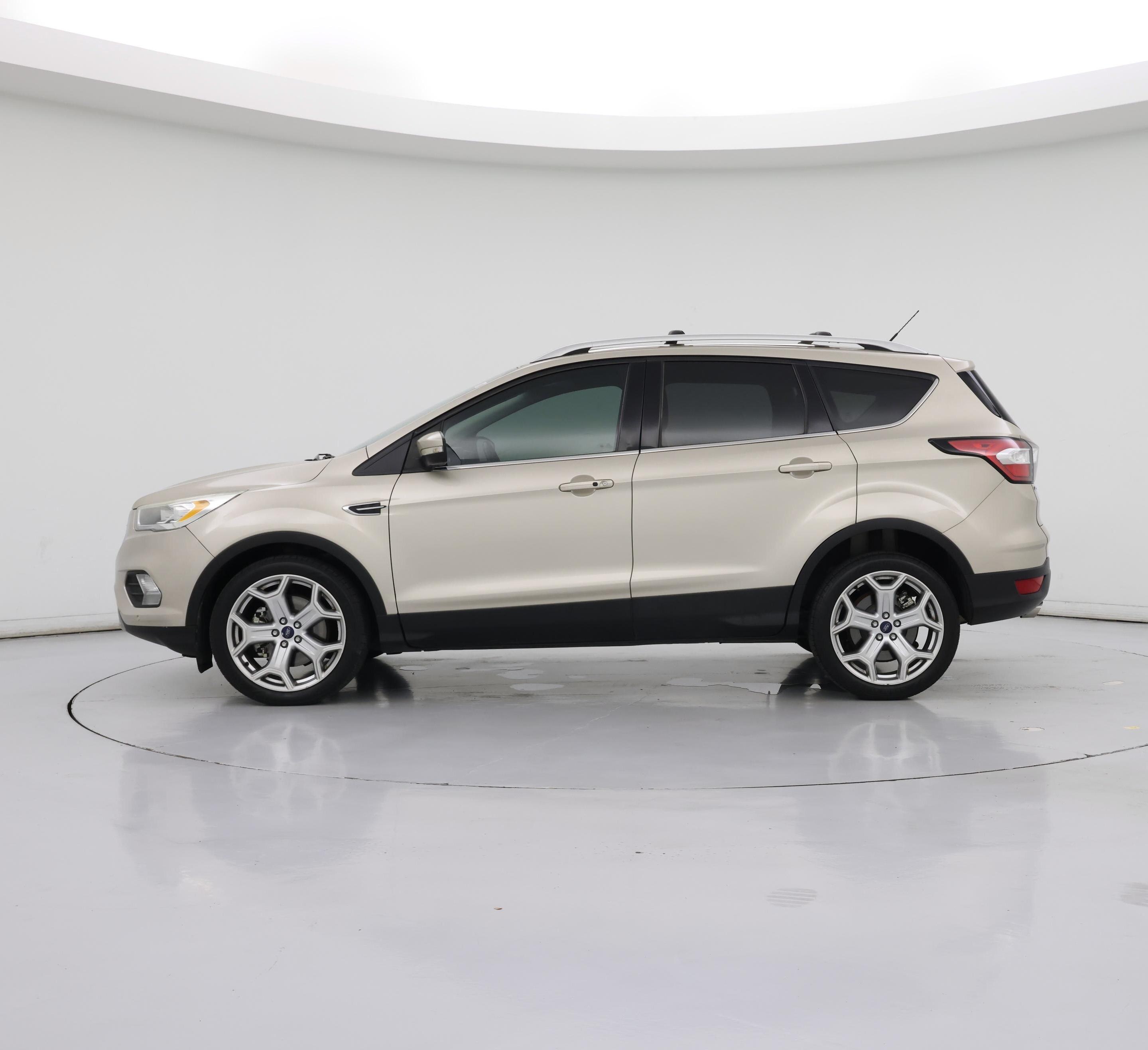 Thumbnail: 2017 Ford Escape - 3