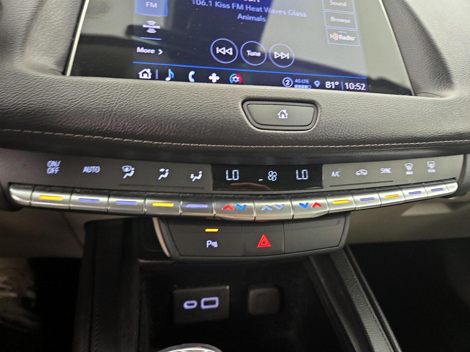 Thumbnail: 2023 Cadillac XT4 - 16