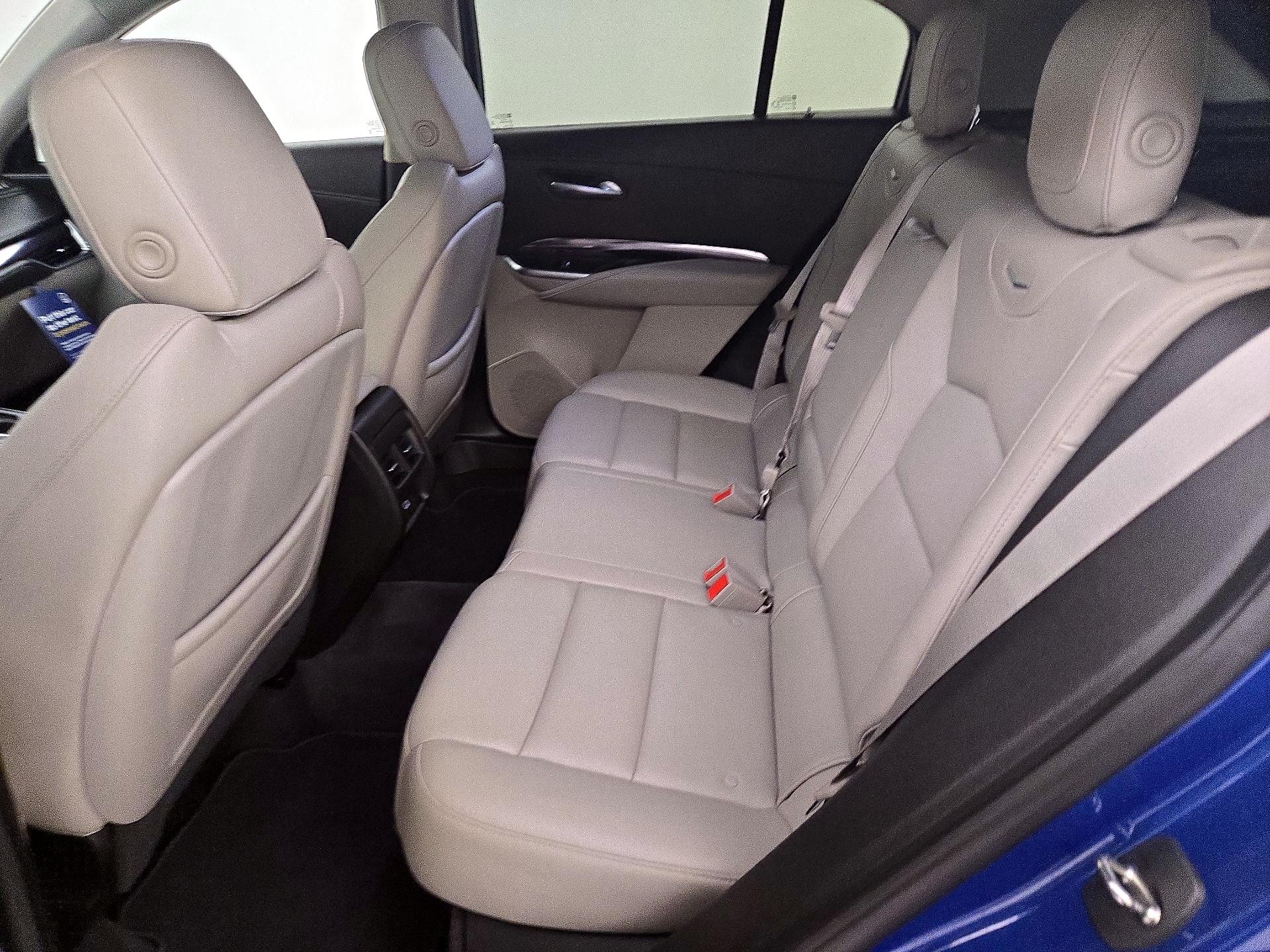 Thumbnail: 2023 Cadillac XT4 - 19