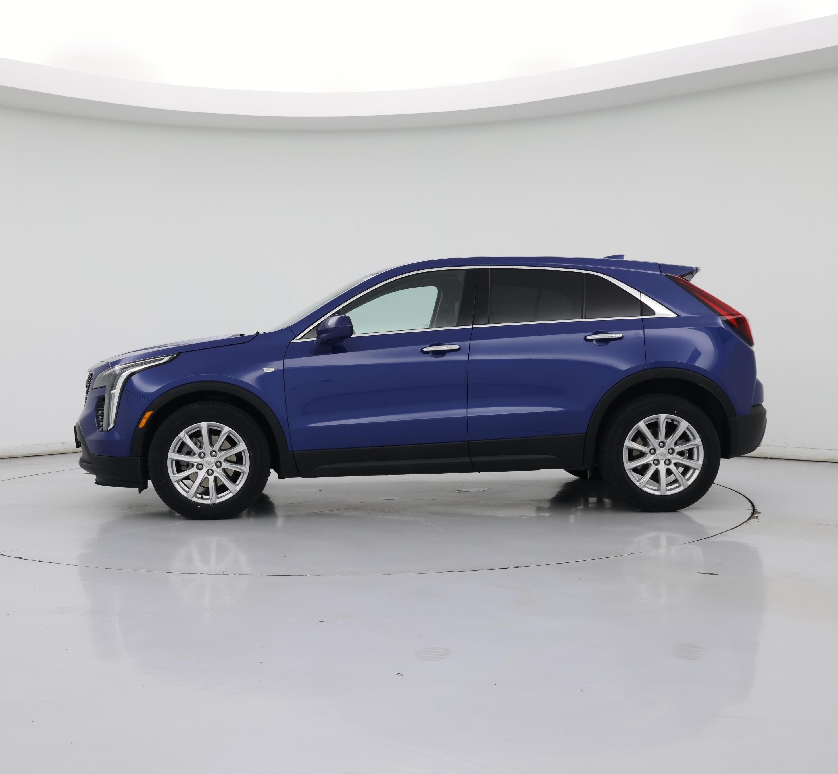 Thumbnail: 2023 Cadillac XT4 - 3