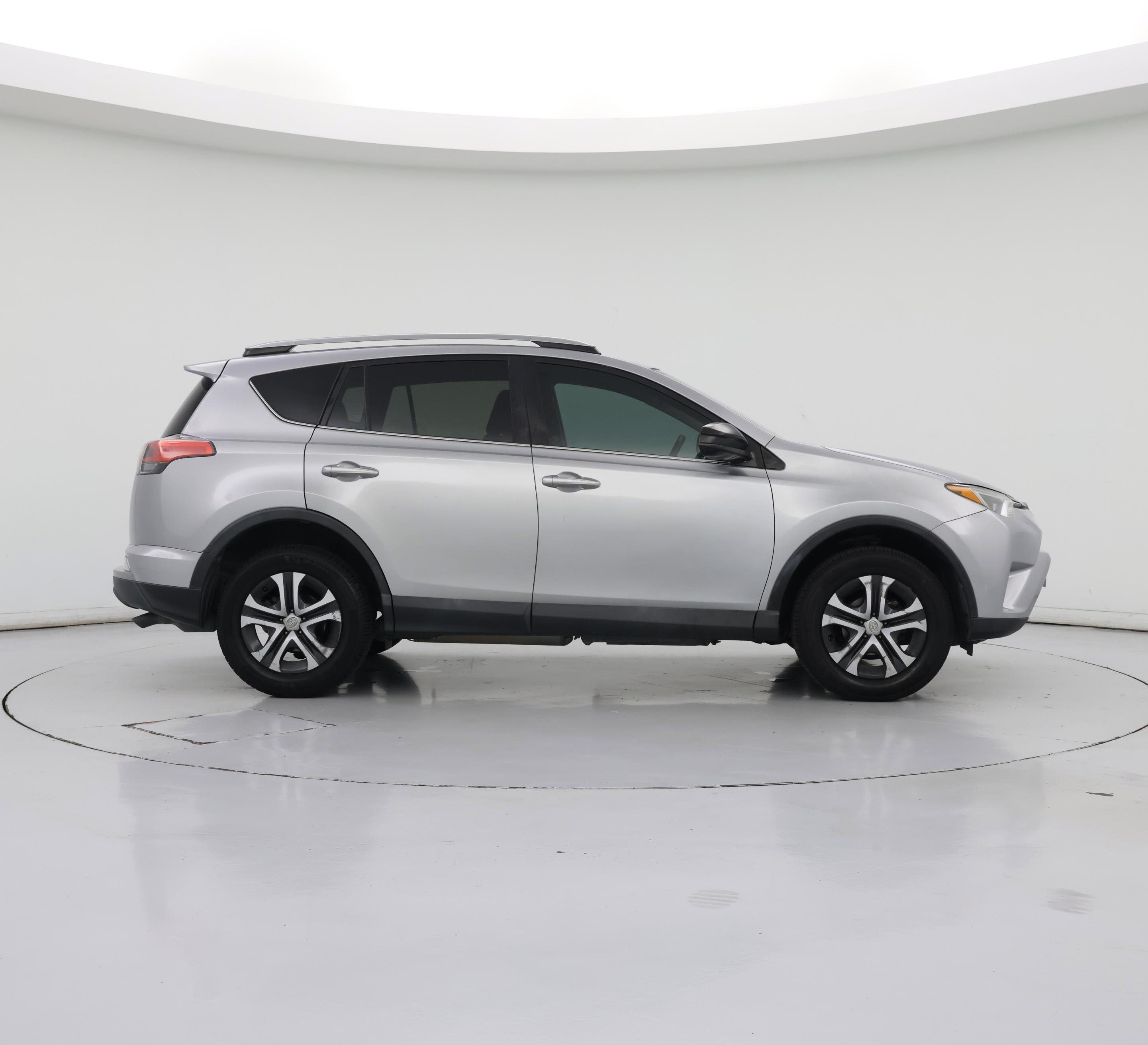 Thumbnail: 2017 Toyota RAV4 - 7