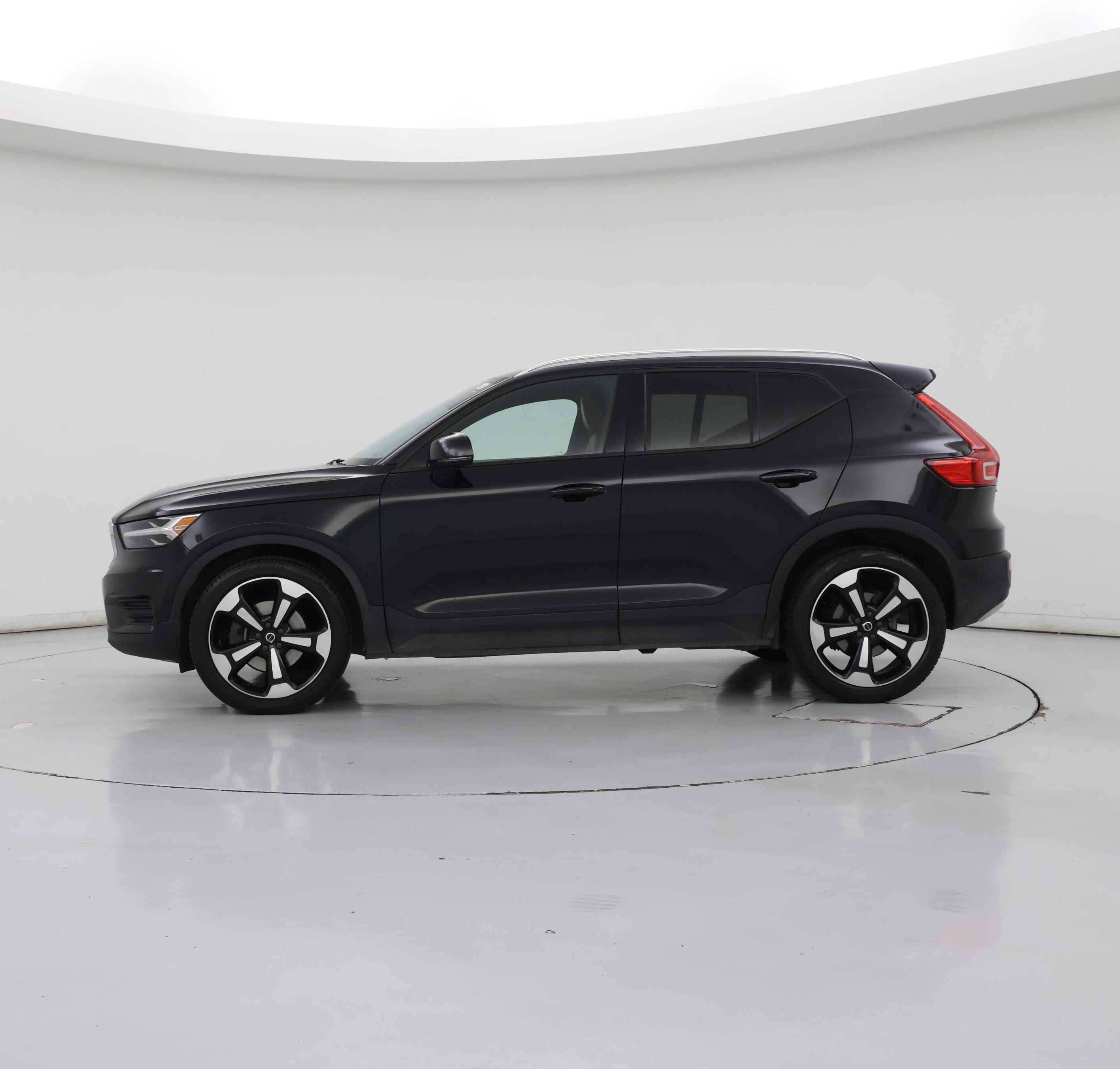 Thumbnail: 2020 Volvo XC40 - 3