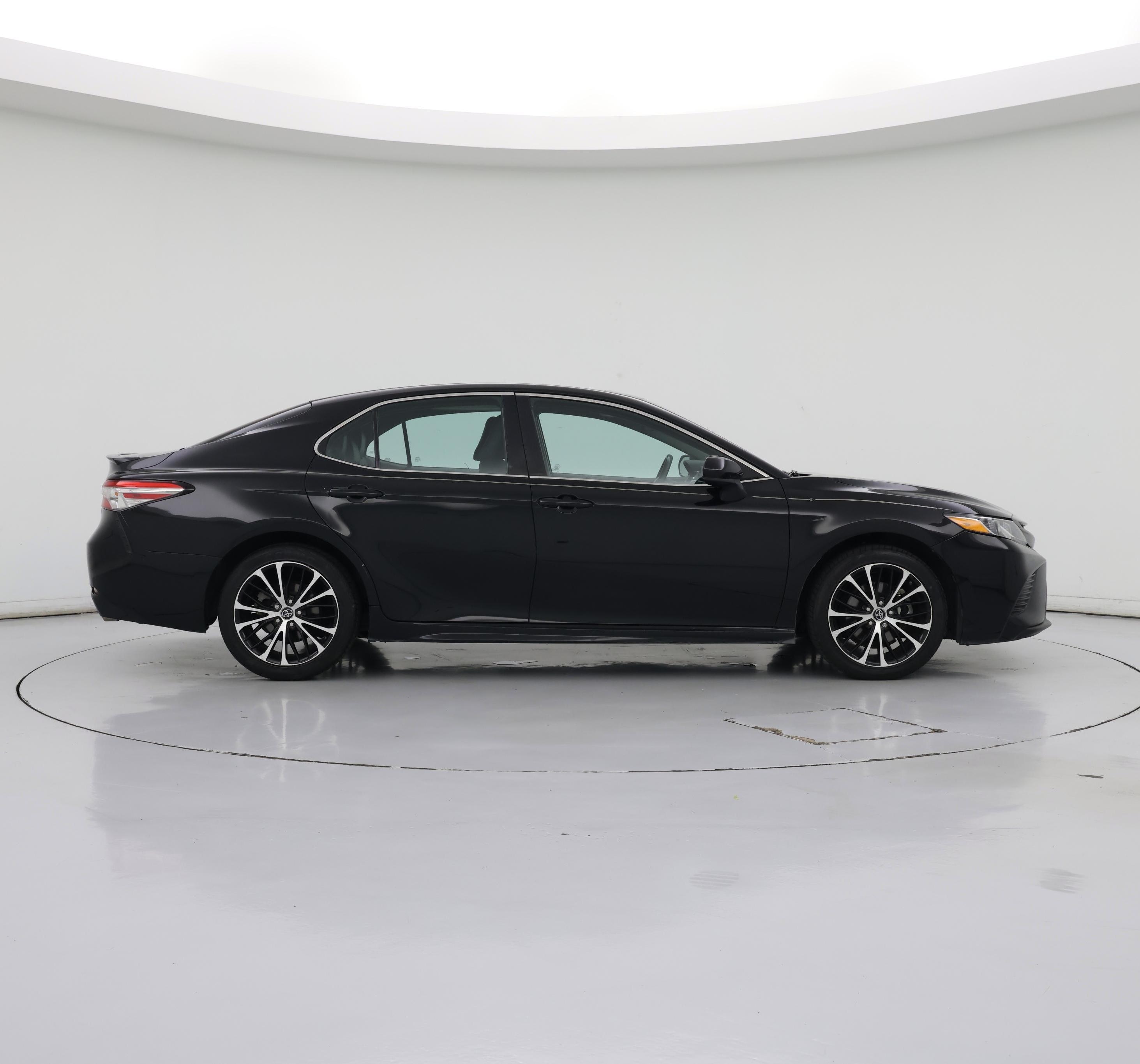 Thumbnail: 2018 Toyota Camry - 7