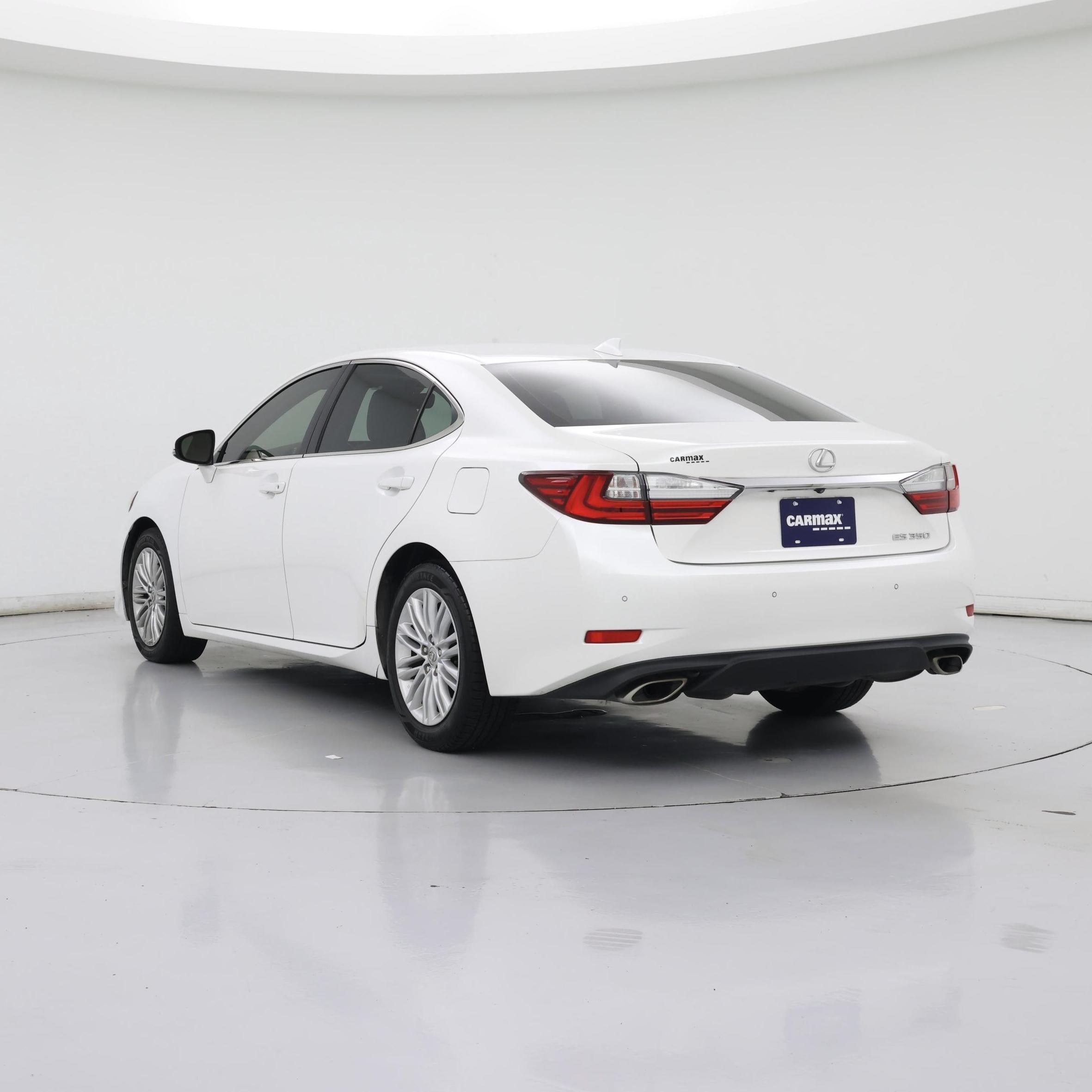 Thumbnail: 2017 Lexus ES - 2