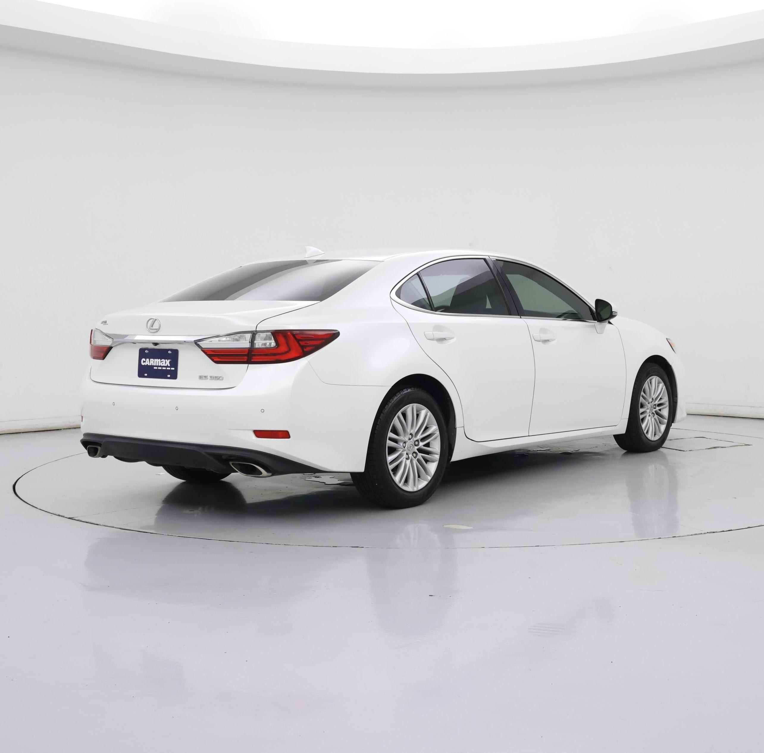 Thumbnail: 2017 Lexus ES - 8