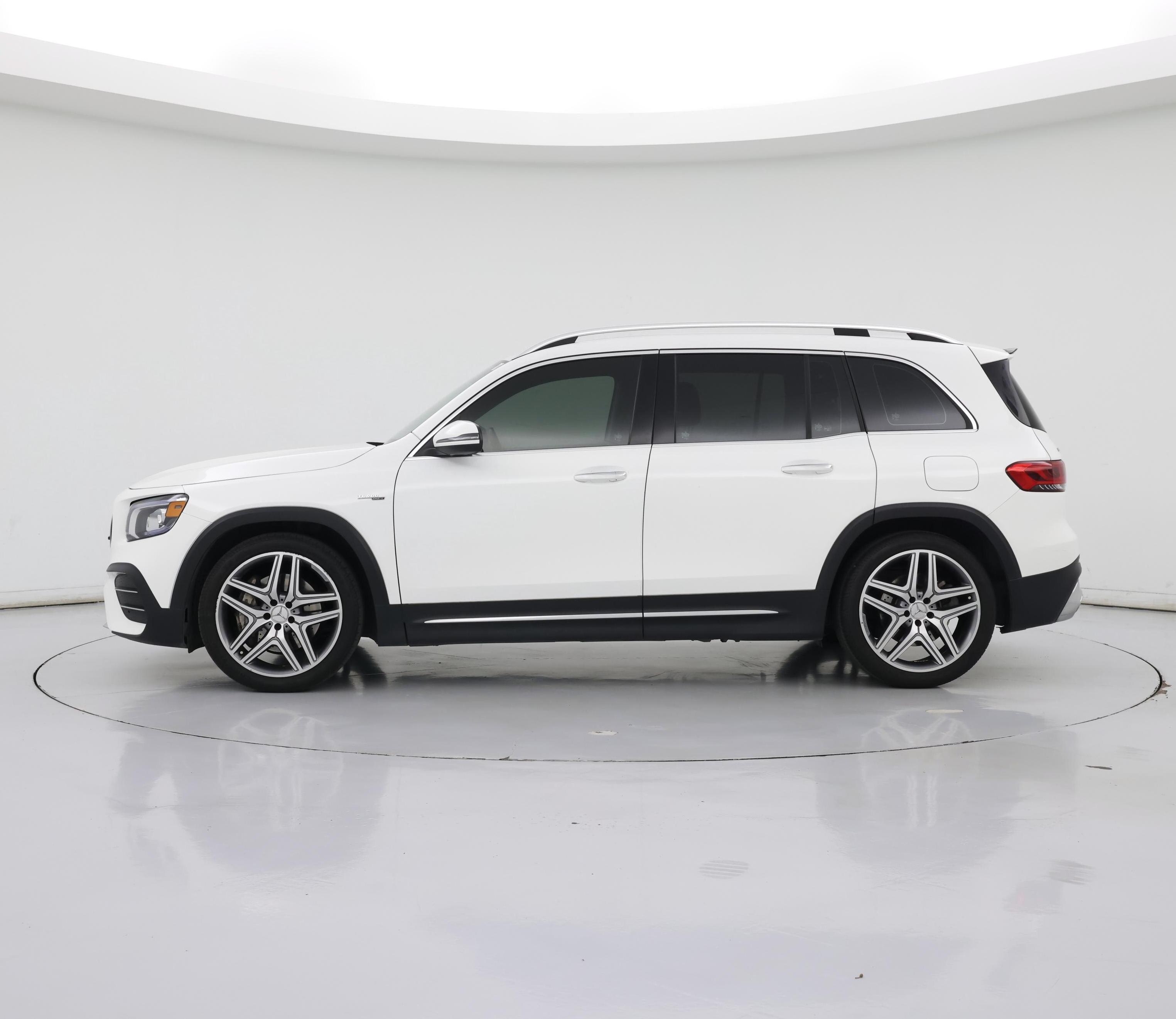 Thumbnail: 2022 Mercedes-Benz GLB - 3