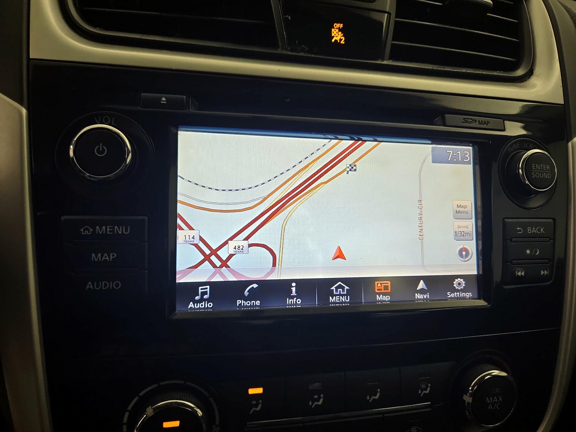 Thumbnail: 2018 Nissan Altima - 14