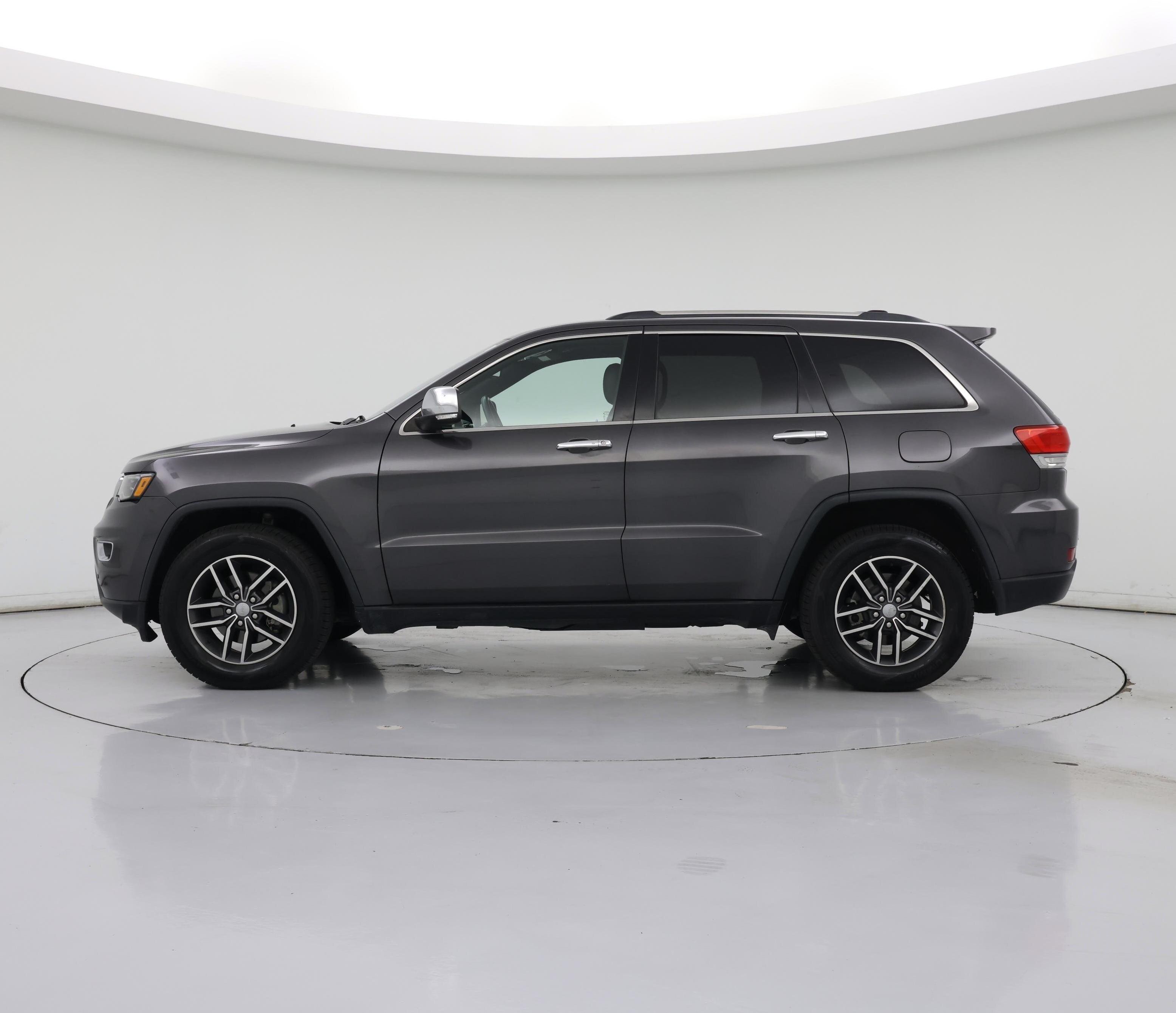 Thumbnail: 2017 Jeep Grand Cherokee - 3