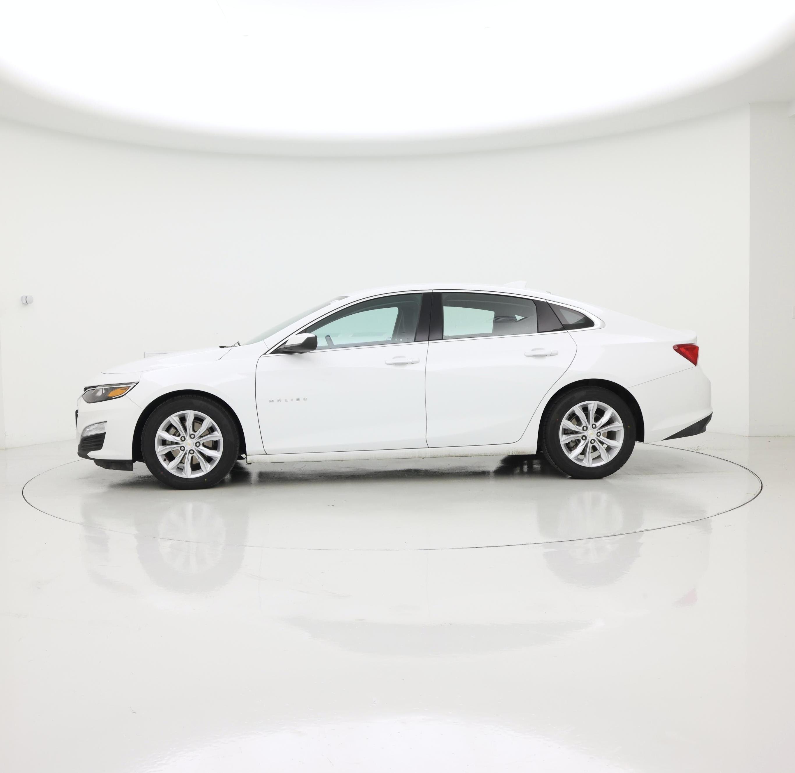 Thumbnail: 2023 Chevrolet Malibu - 3