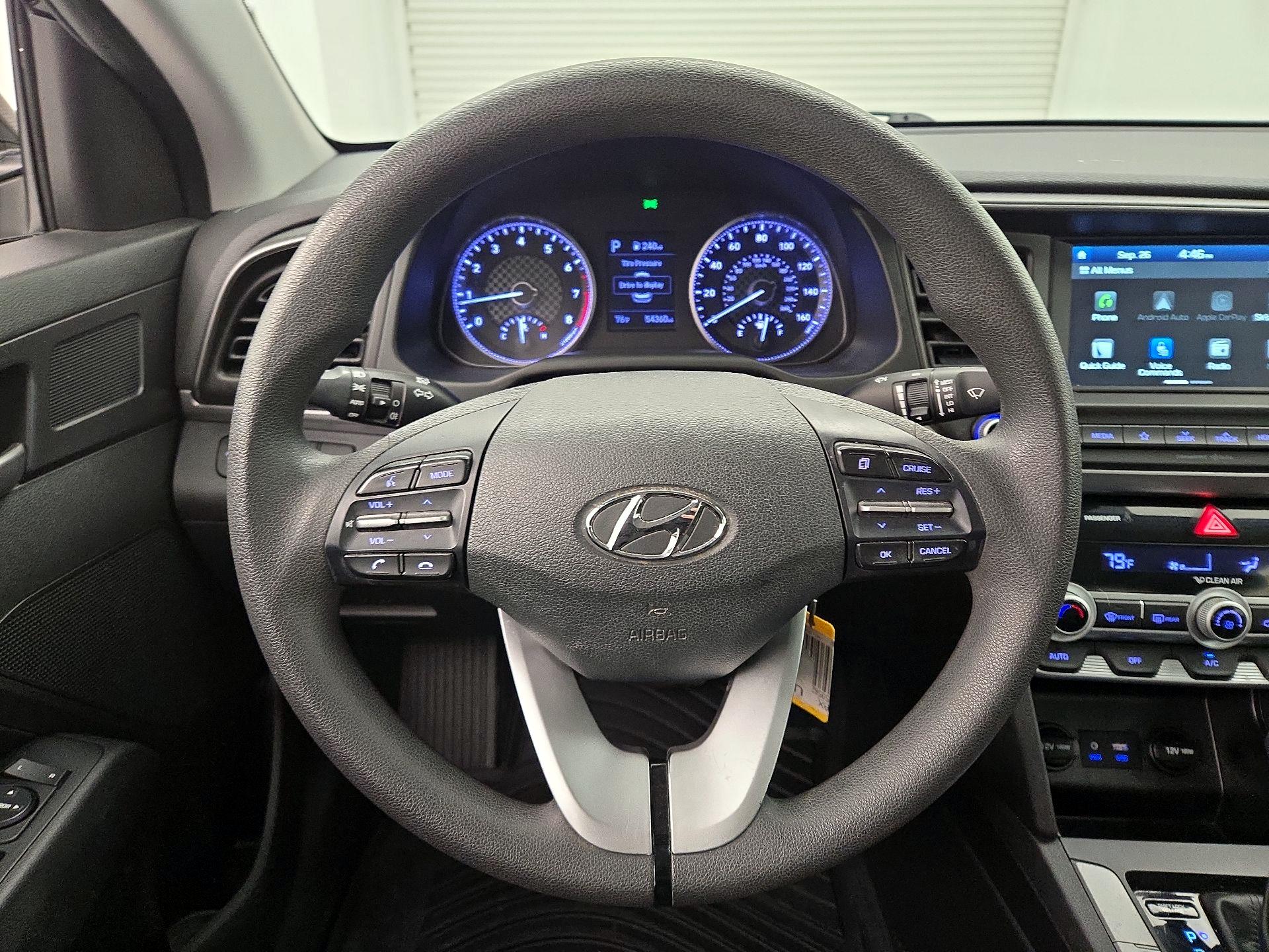 Thumbnail: 2020 Hyundai Elantra - 10