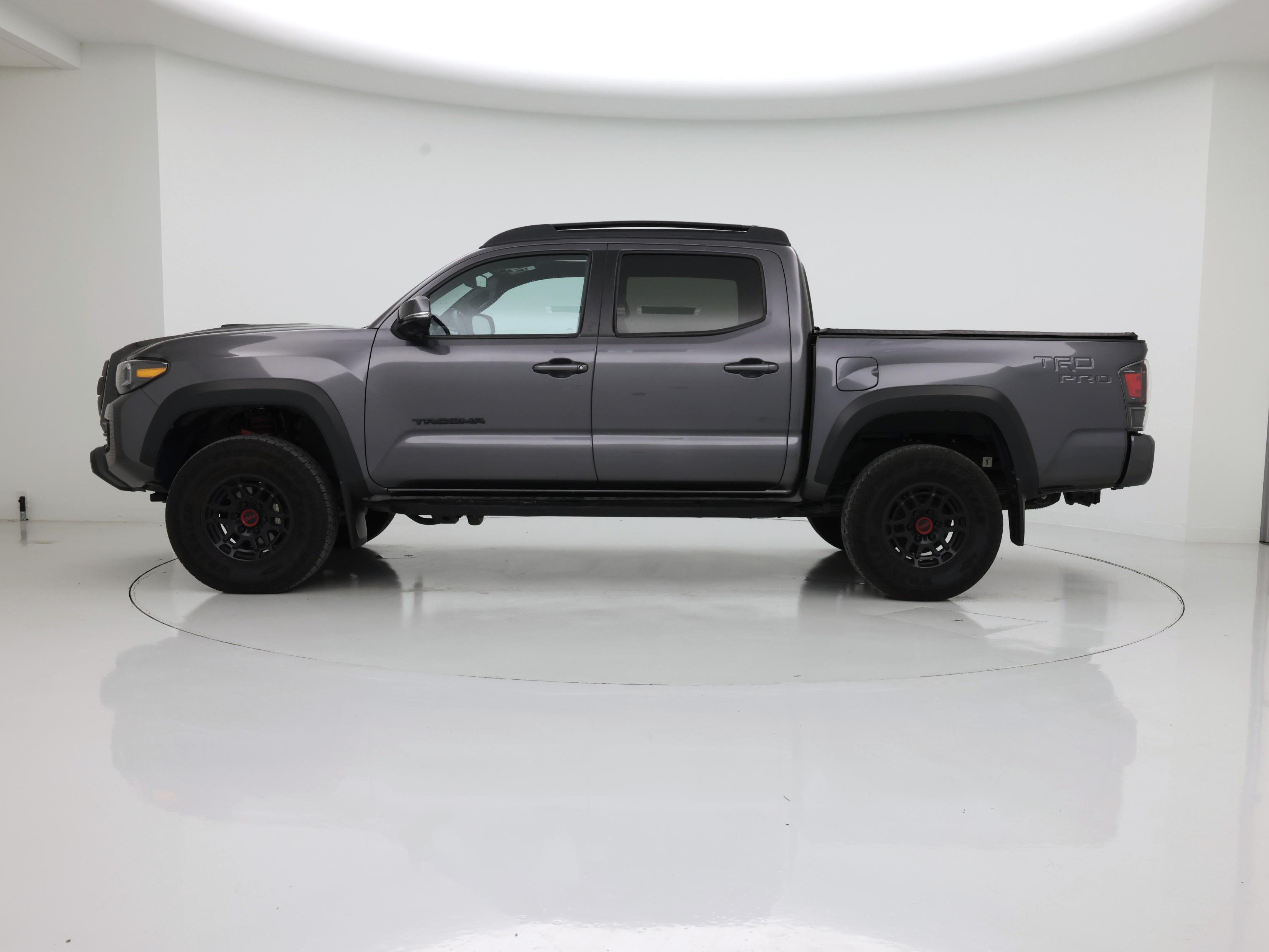 Thumbnail: 2022 Toyota Tacoma - 3