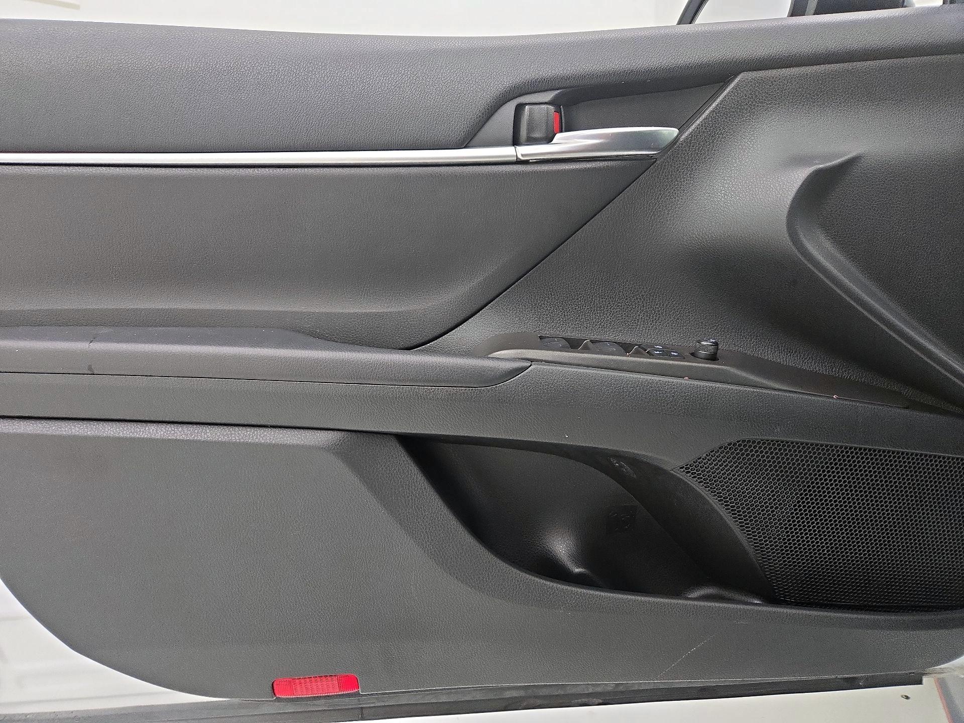 Thumbnail: 2022 Toyota Camry - 12