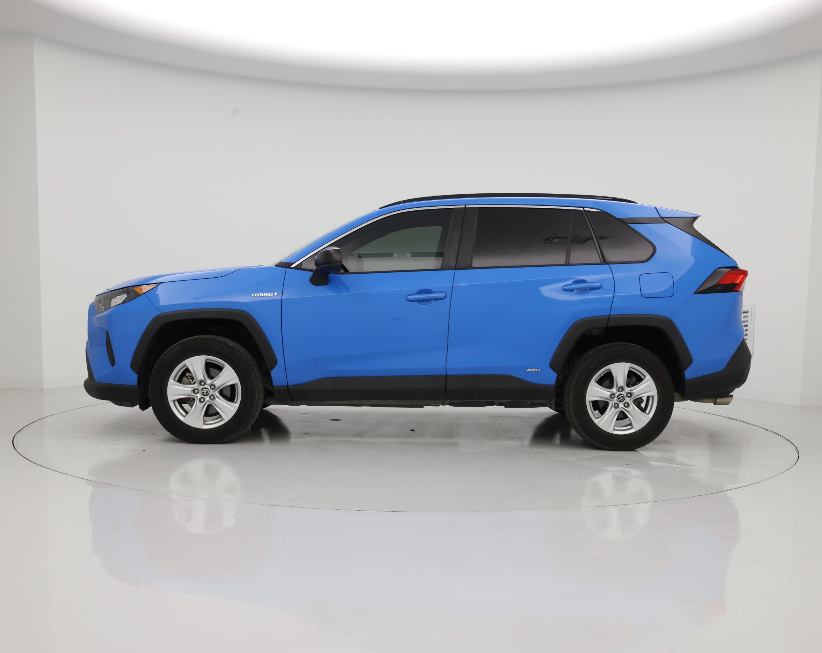 Thumbnail: 2020 Toyota RAV4 - 3