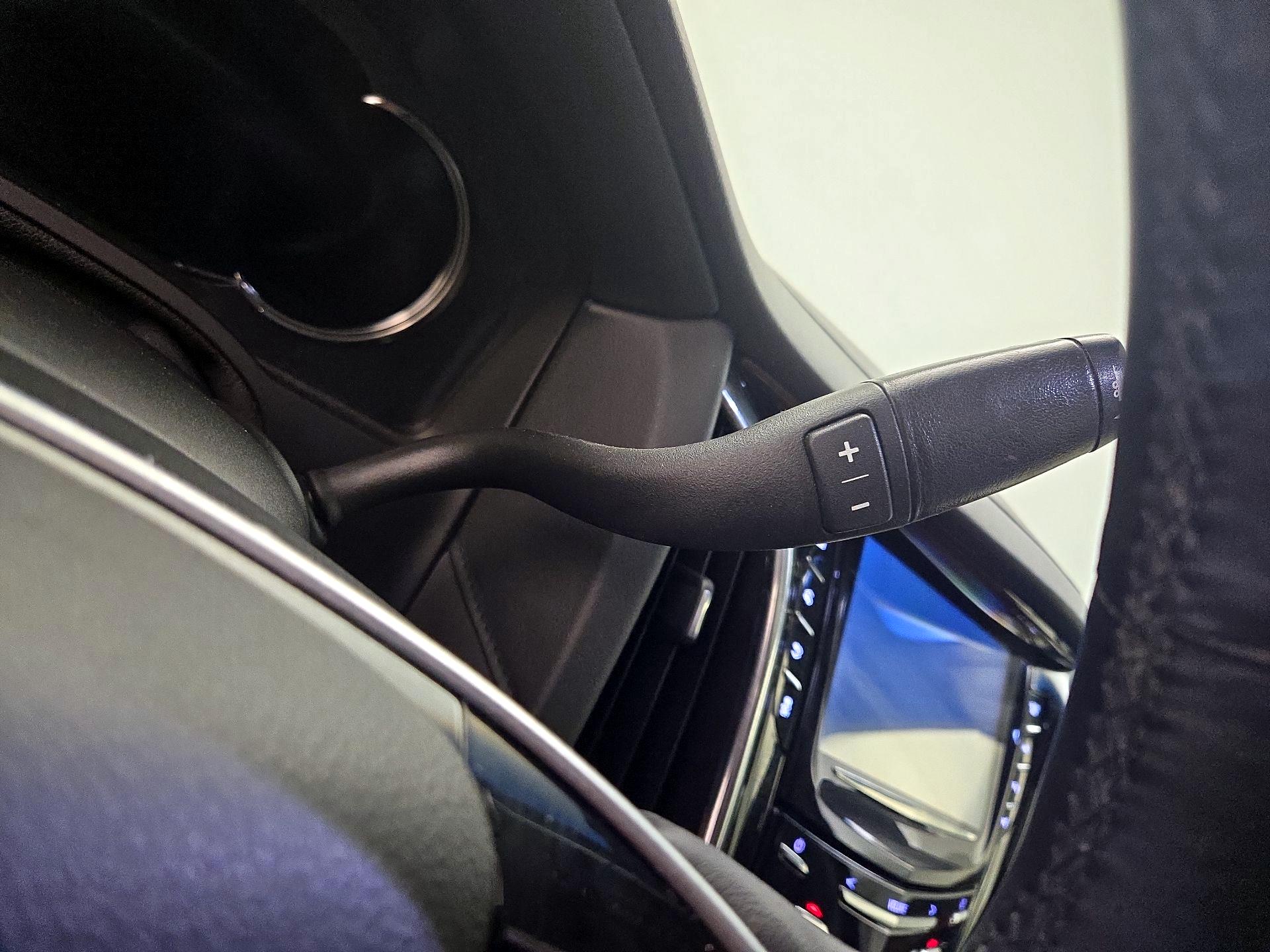 Thumbnail: 2017 Cadillac Escalade - 18