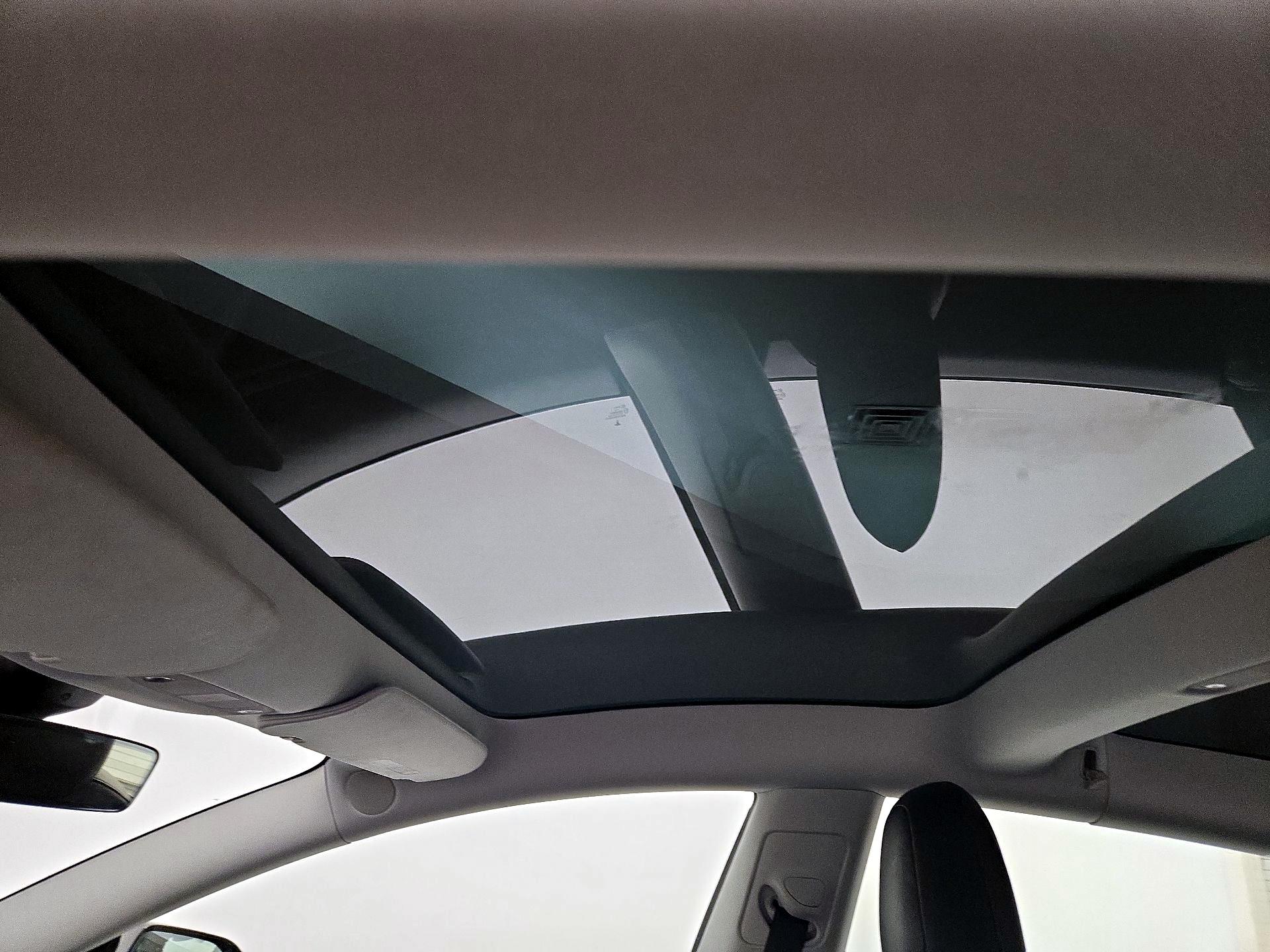 Thumbnail: 2019 Tesla Model 3 - 18