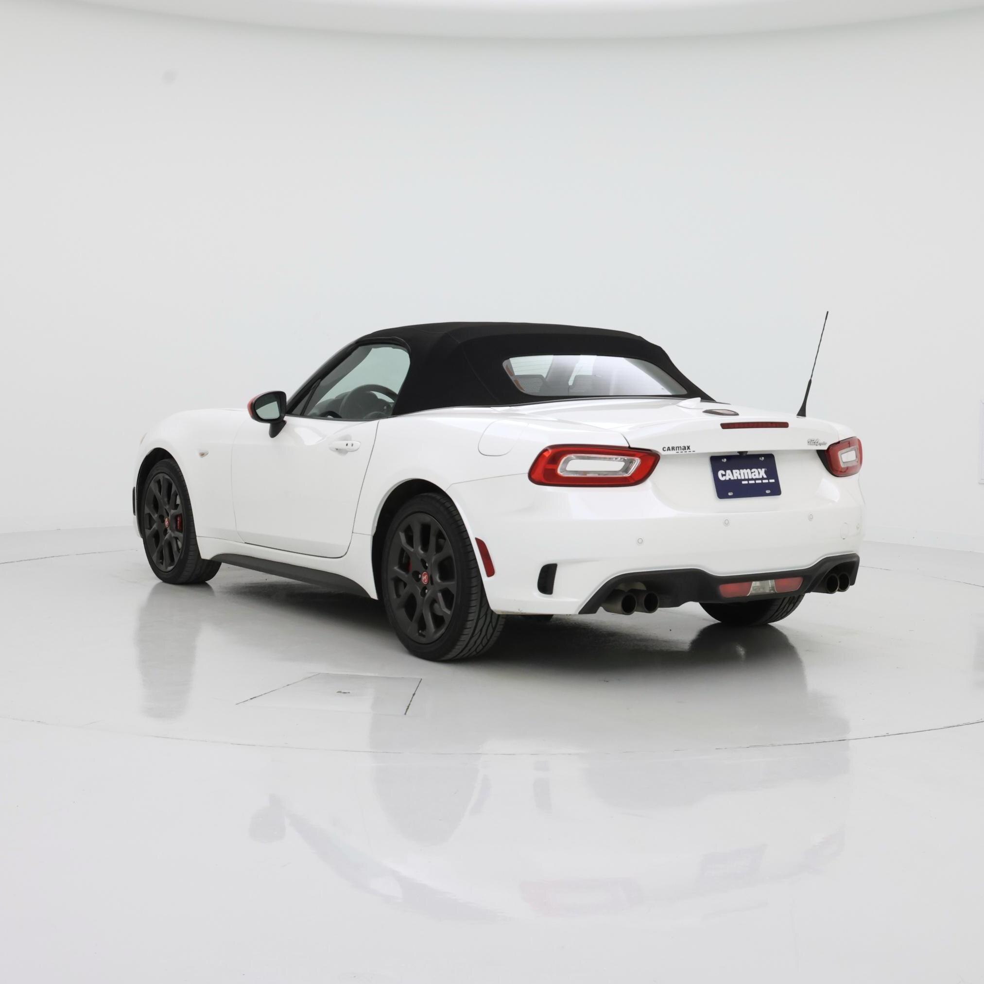 Thumbnail: 2020 Fiat 124 Spider - 2