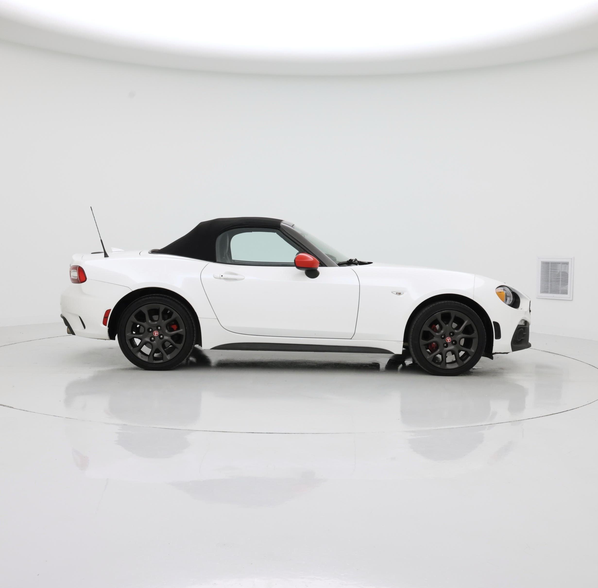 Thumbnail: 2020 Fiat 124 Spider - 7