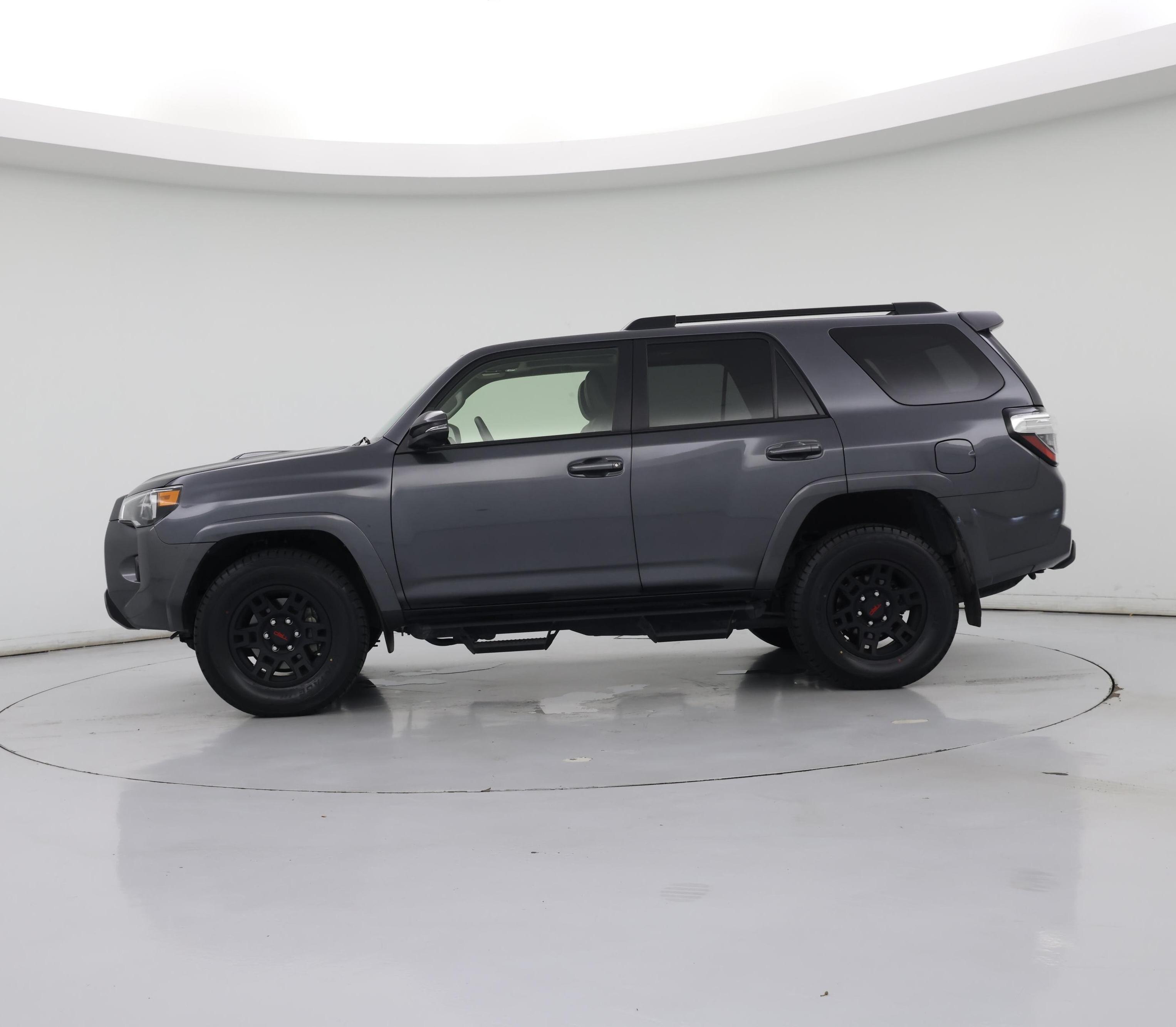 Thumbnail: 2020 Toyota 4Runner - 3