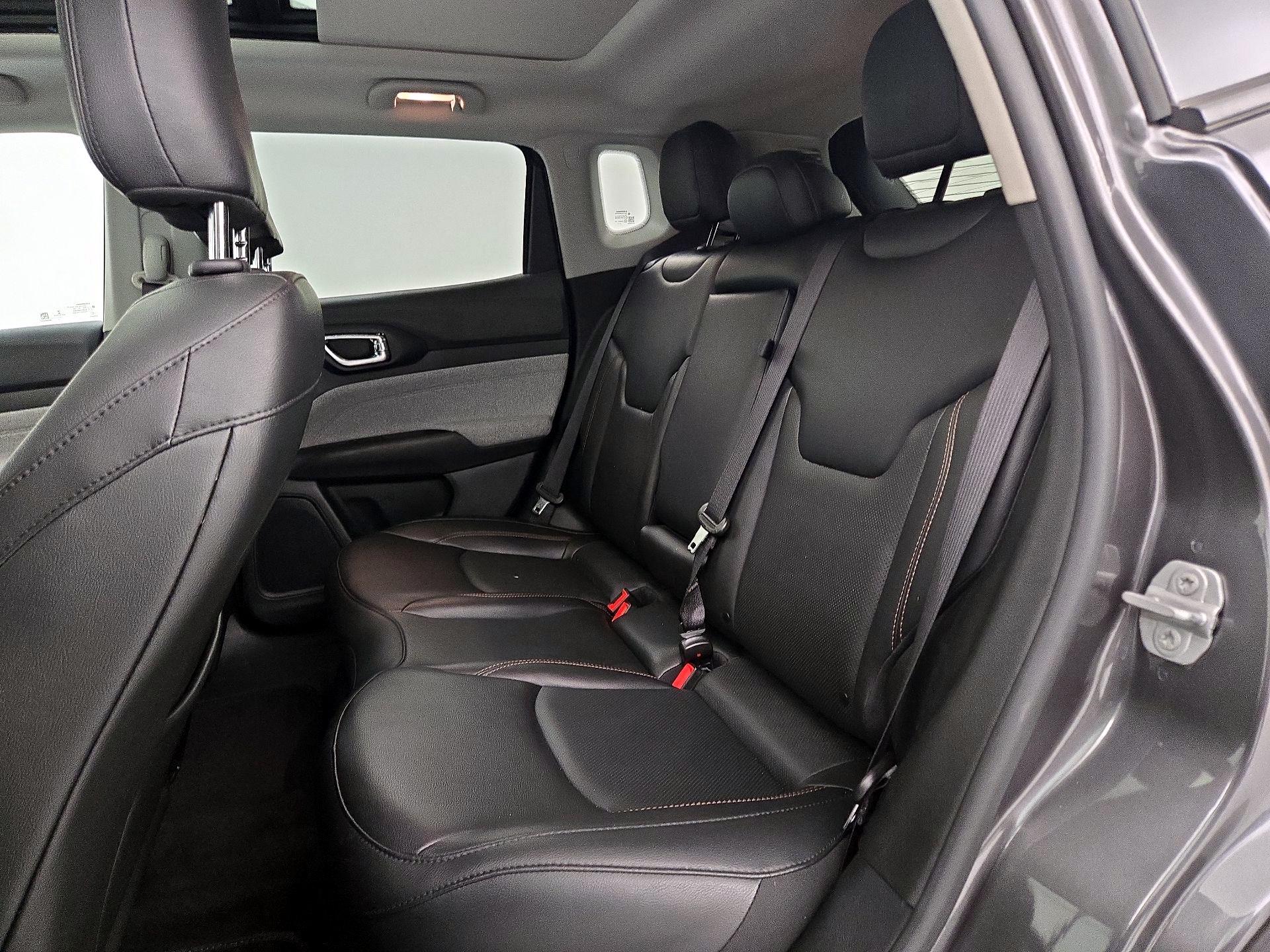 Thumbnail: 2022 Jeep Compass - 20