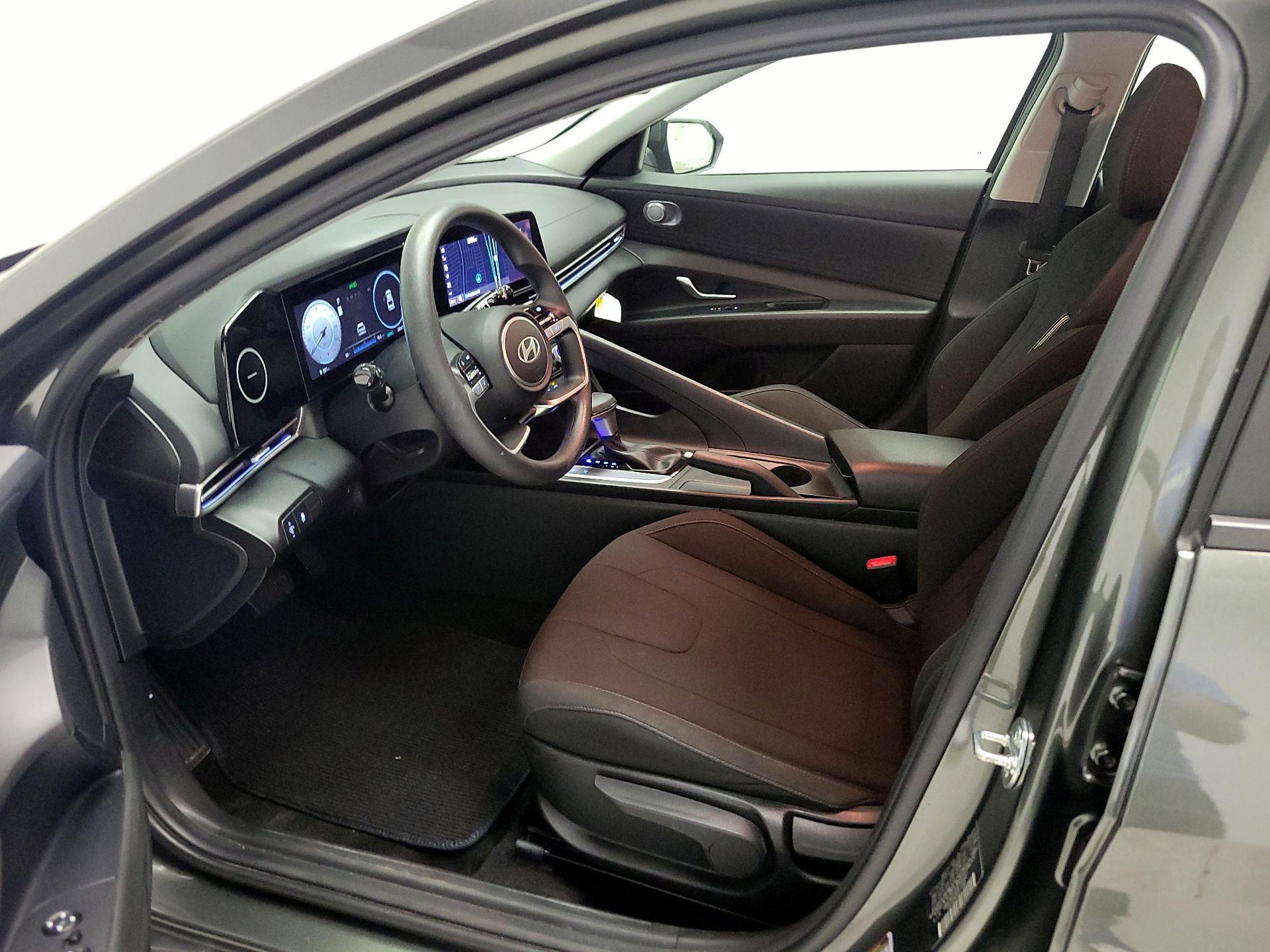 Thumbnail: 2024 Hyundai Elantra - 11
