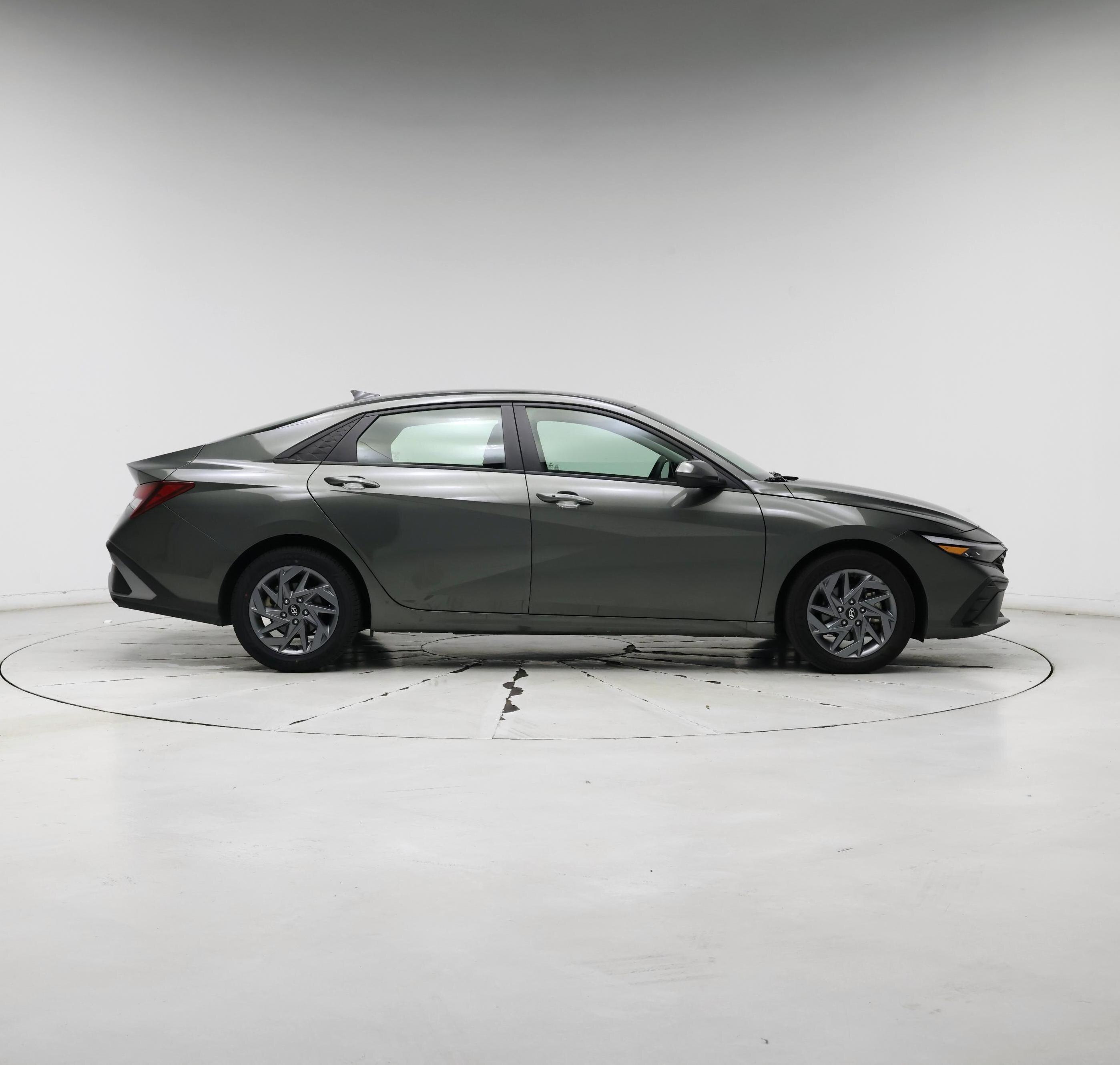 Thumbnail: 2024 Hyundai Elantra - 7