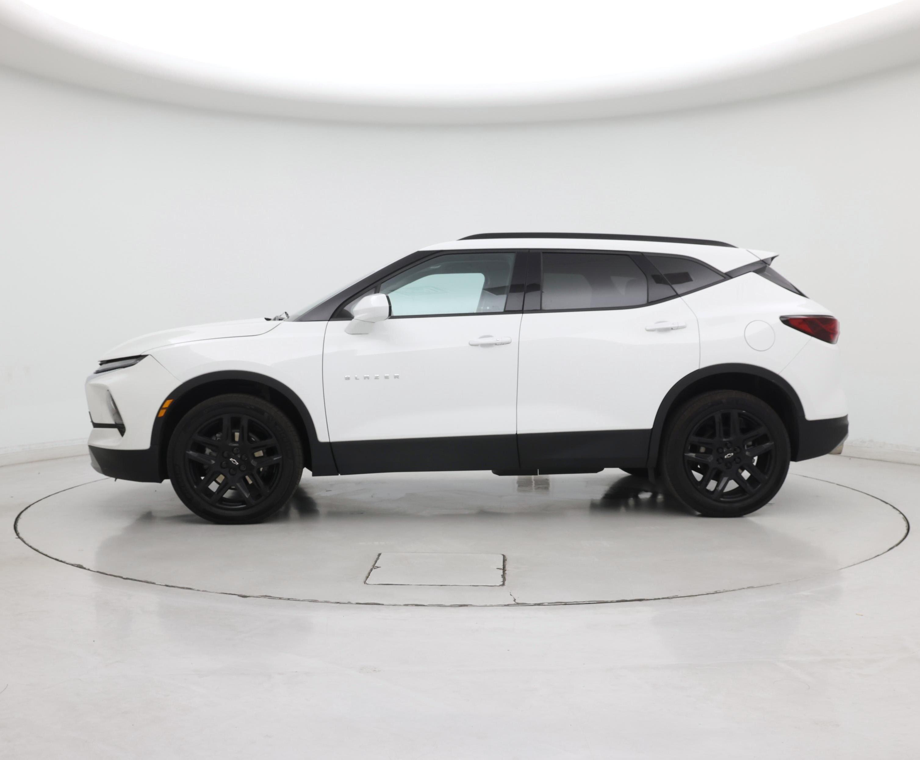 Thumbnail: 2023 Chevrolet Blazer - 3