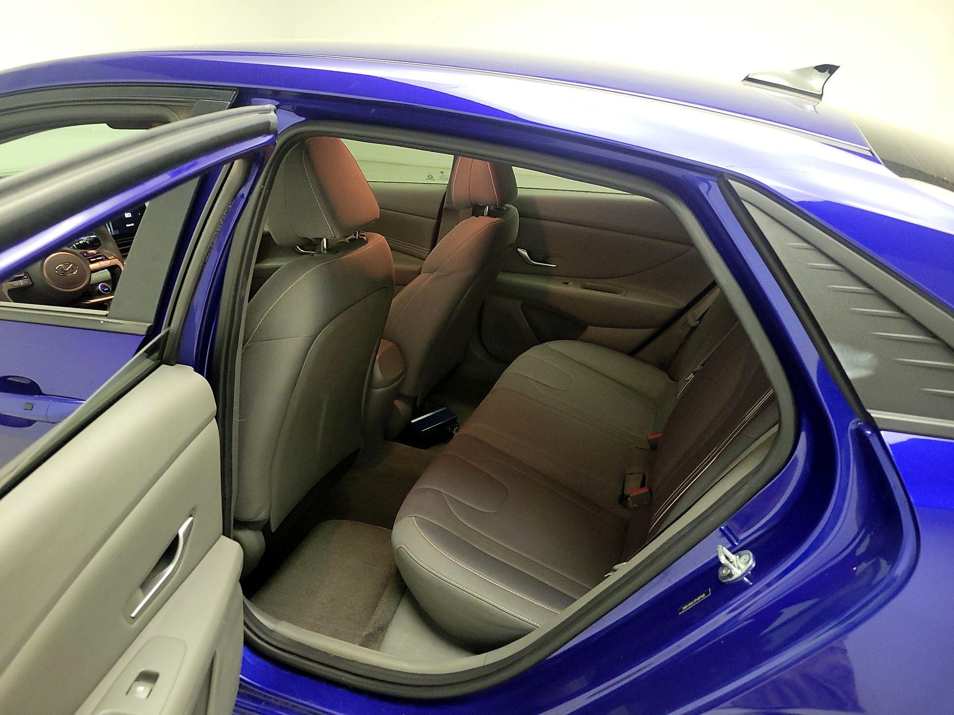 Thumbnail: 2023 Hyundai Elantra - 20