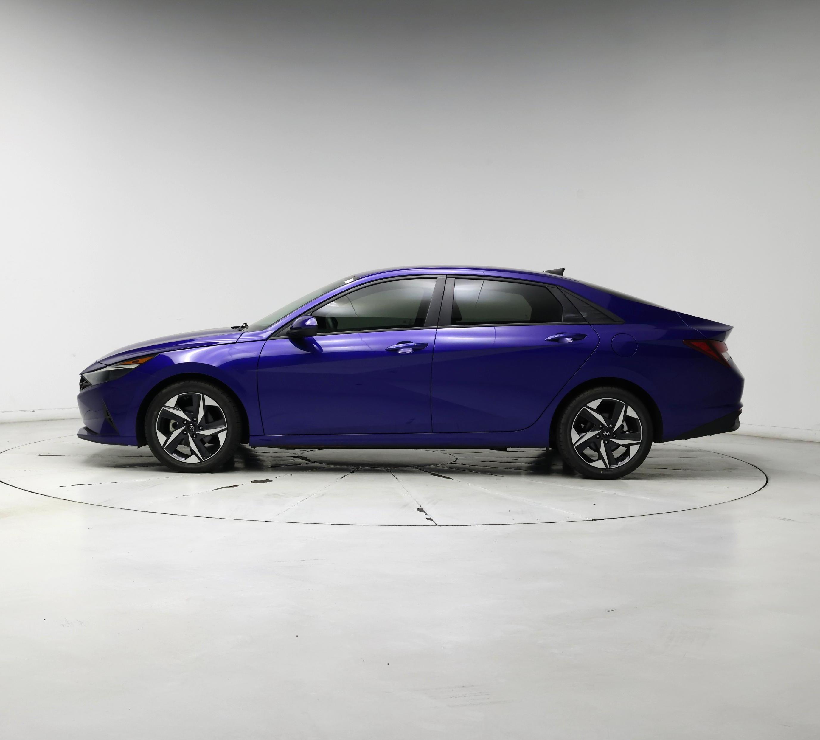 Thumbnail: 2023 Hyundai Elantra - 3