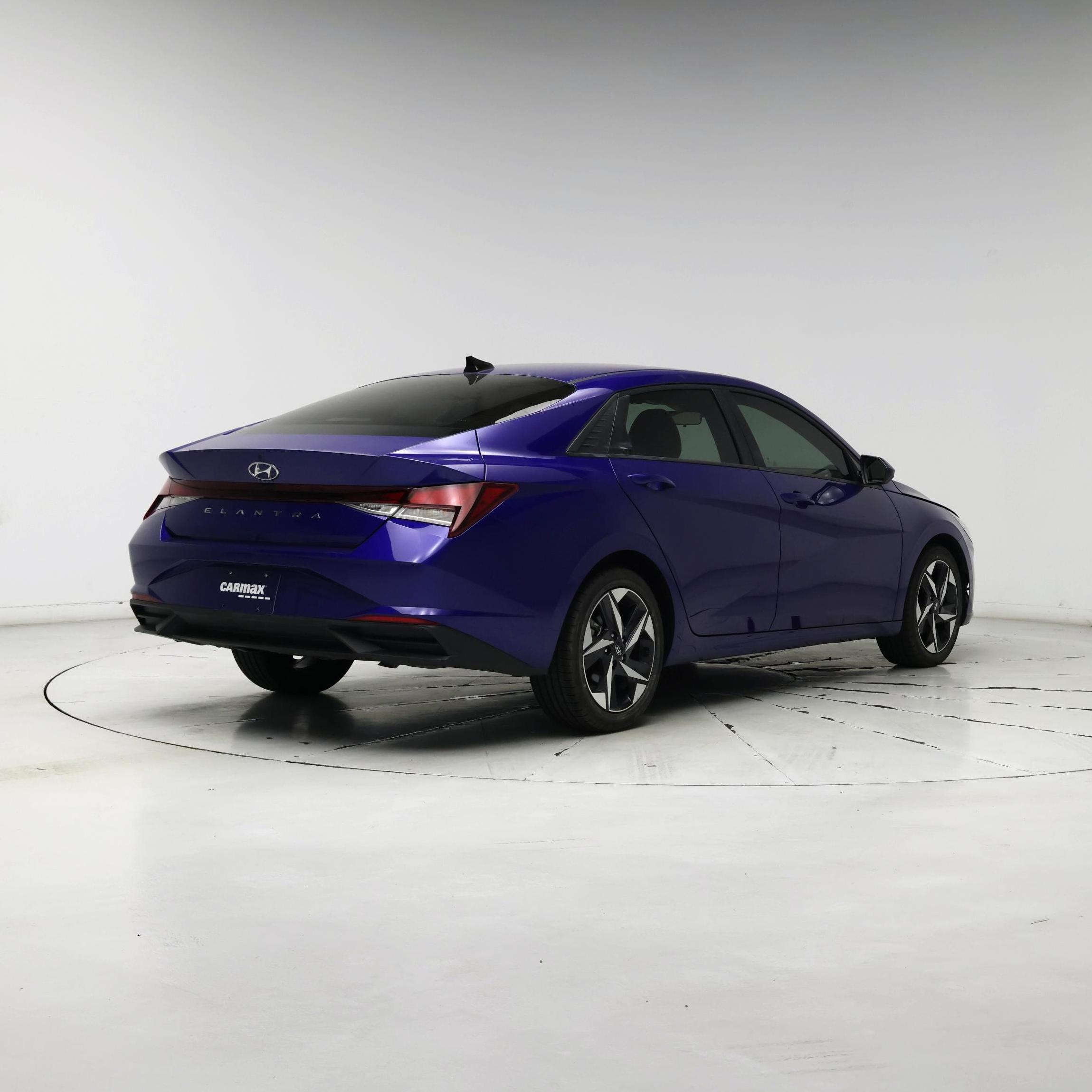 Thumbnail: 2023 Hyundai Elantra - 8