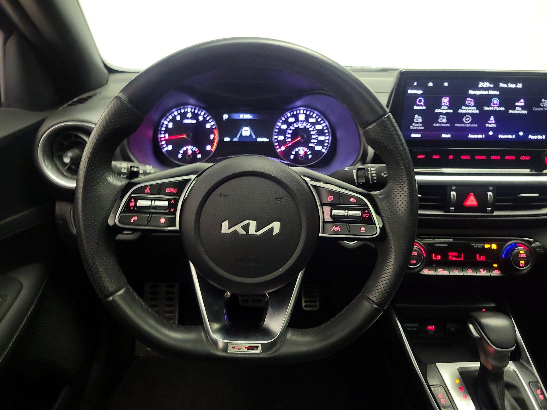 Thumbnail: 2023 Kia Forte - 10