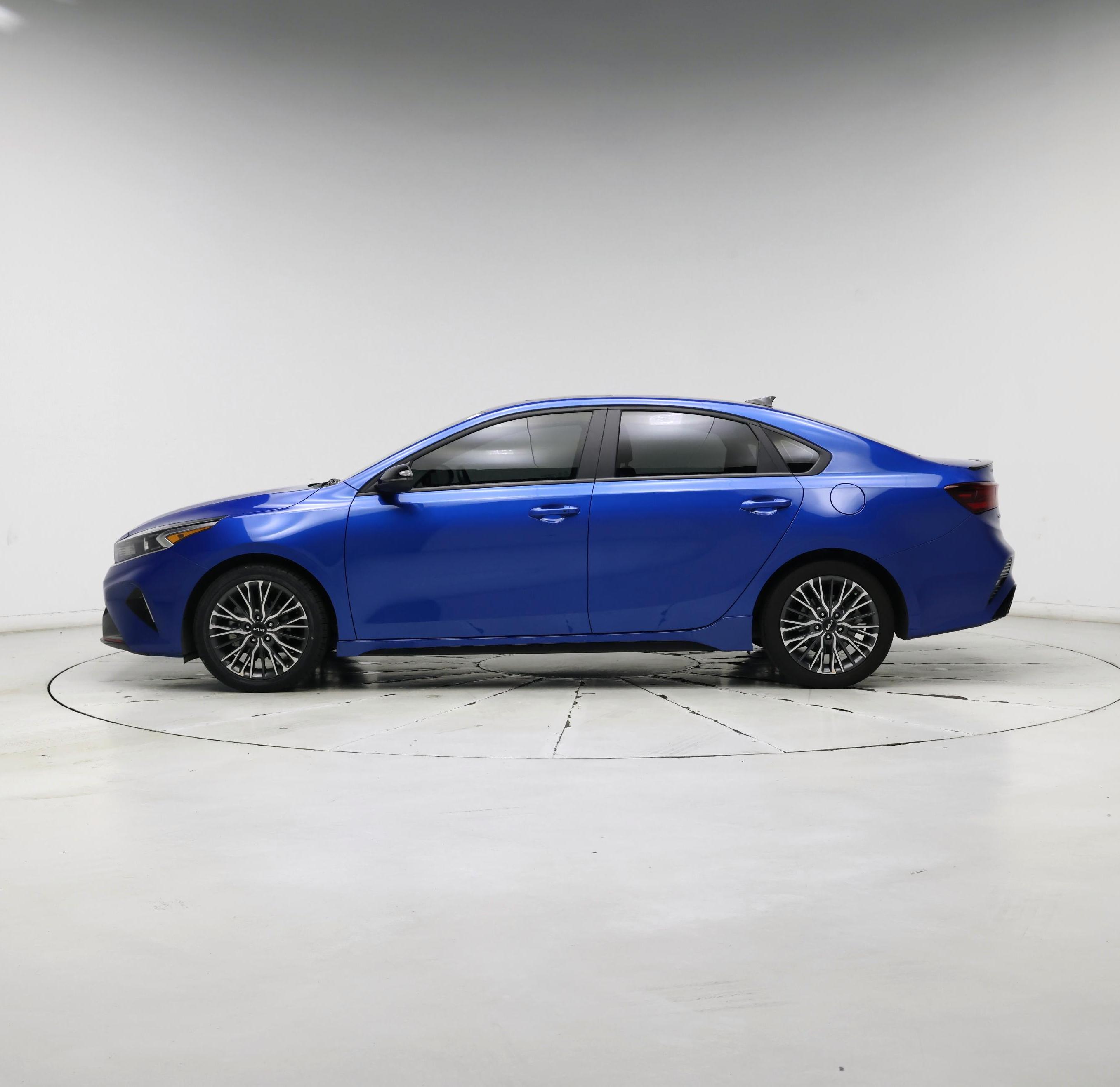 Thumbnail: 2023 Kia Forte - 3