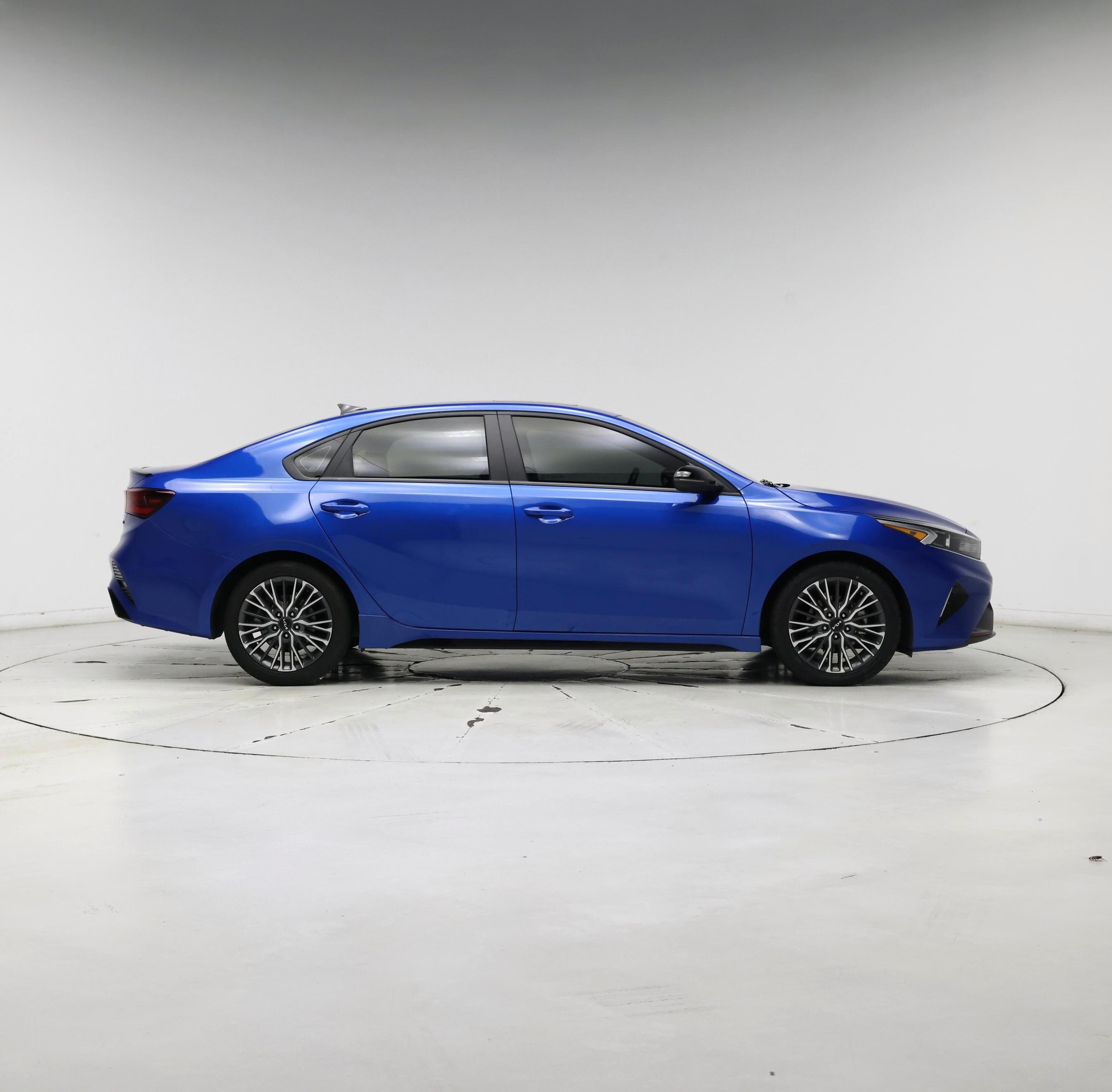 Thumbnail: 2023 Kia Forte - 7