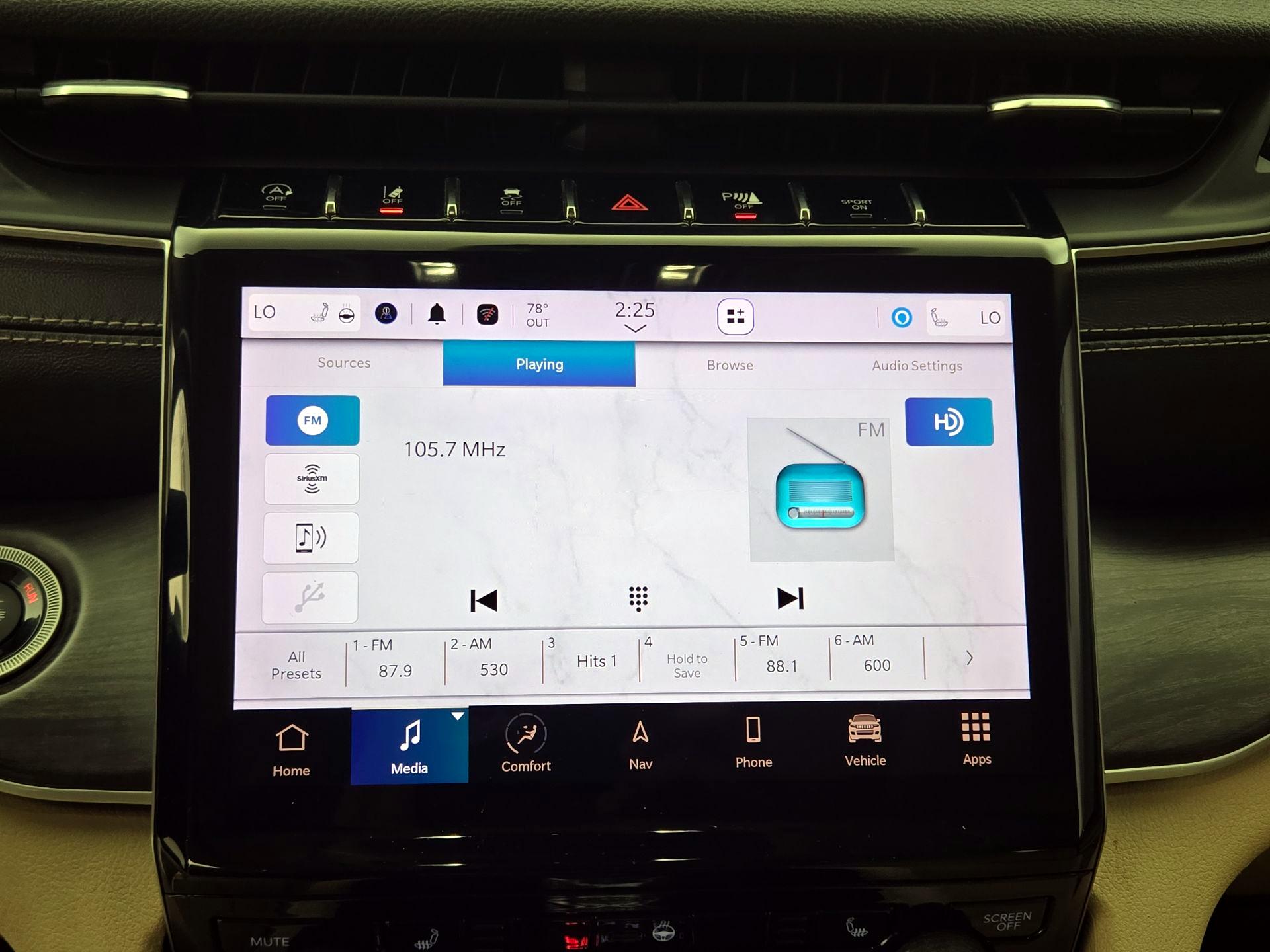 Thumbnail: 2021 Jeep Grand Cherokee L - 16