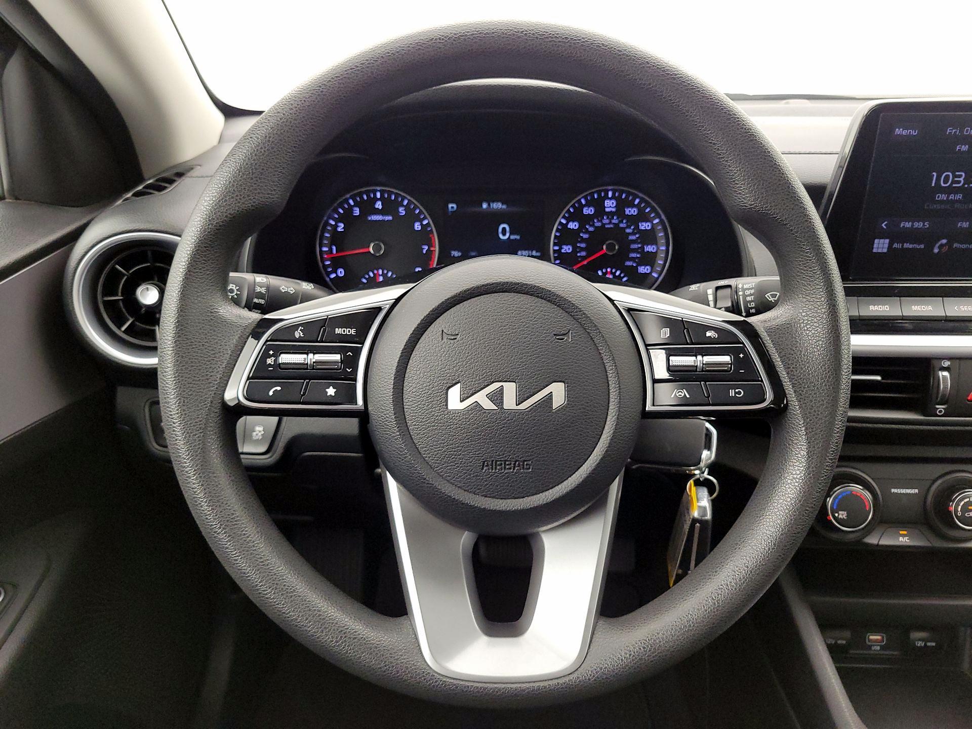 Thumbnail: 2023 Kia Forte - 10