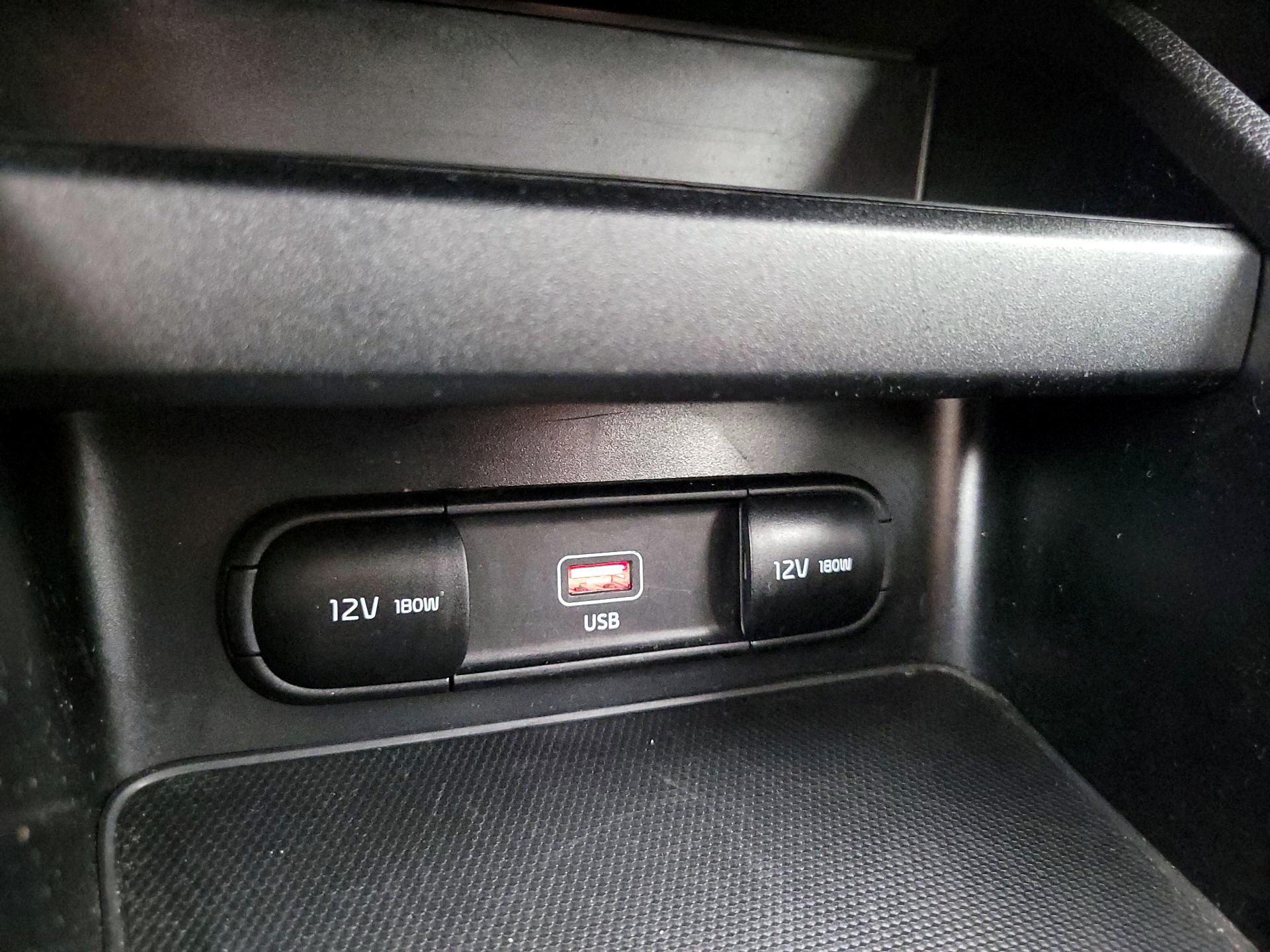 Thumbnail: 2023 Kia Forte - 18
