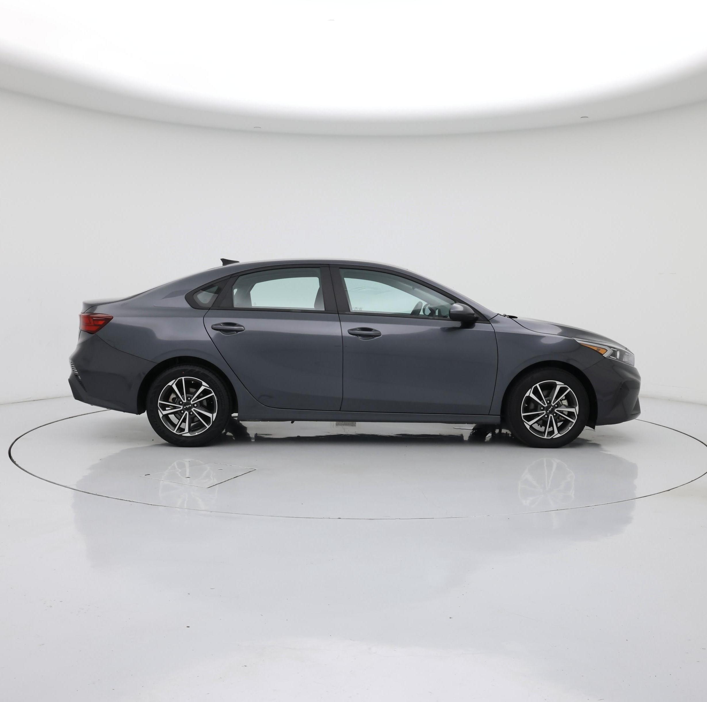 Thumbnail: 2023 Kia Forte - 7