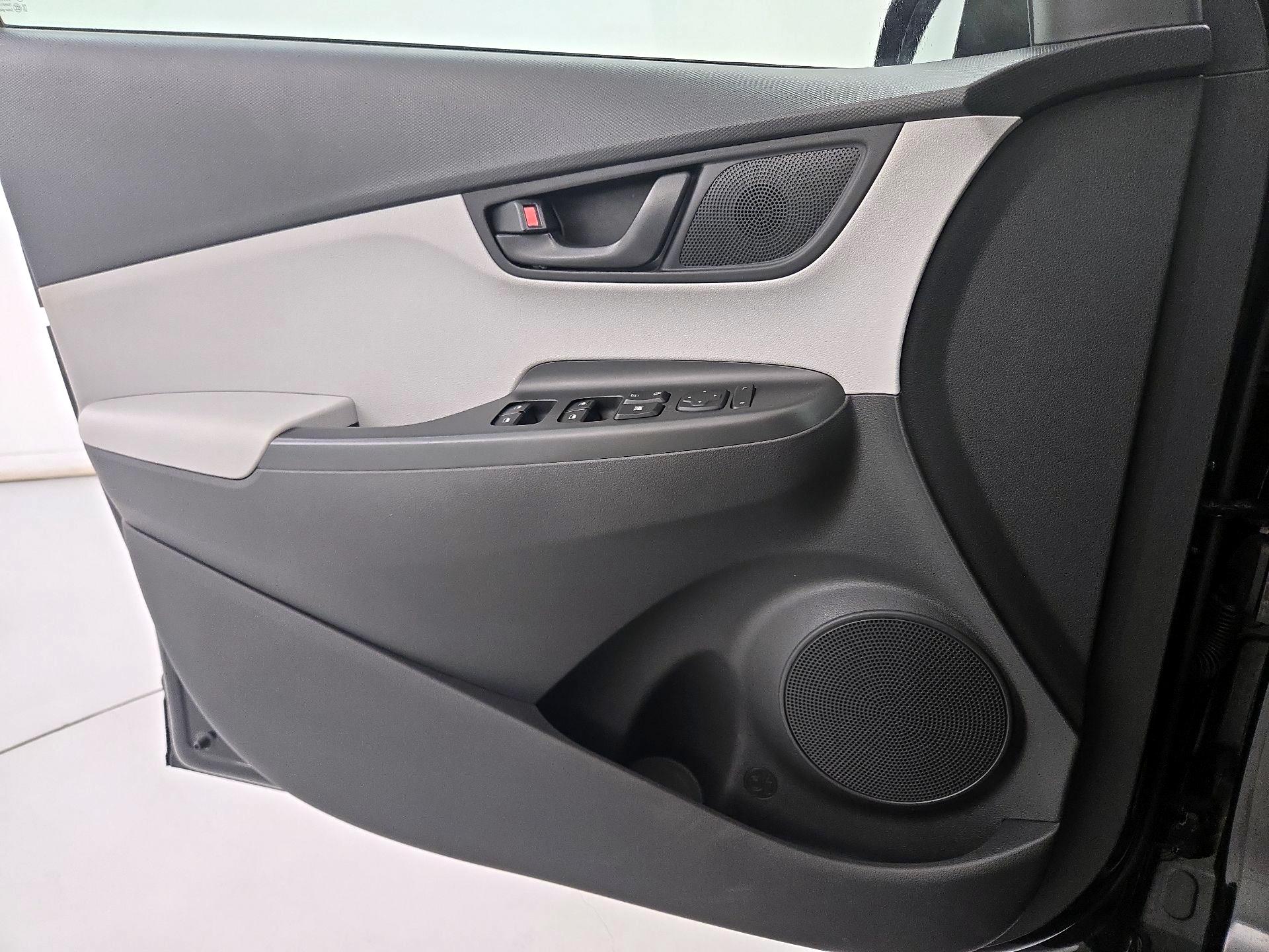 Thumbnail: 2022 Hyundai Kona - 12