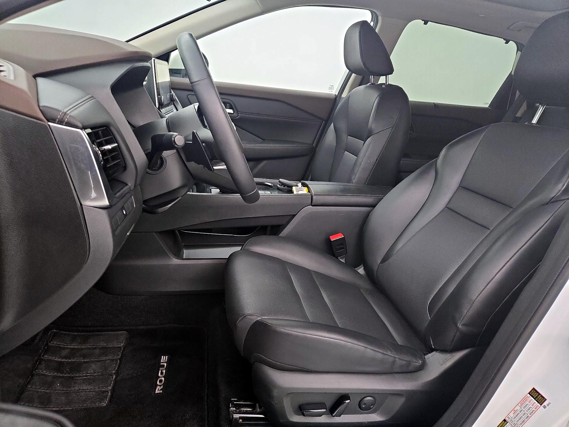 Thumbnail: 2022 Nissan Rogue - 11