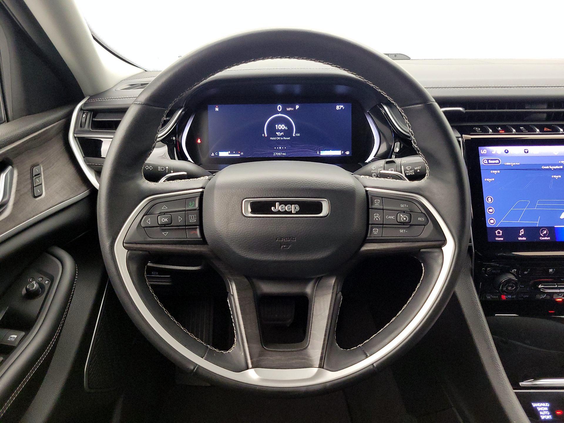 Thumbnail: 2022 Jeep Grand Cherokee - 10