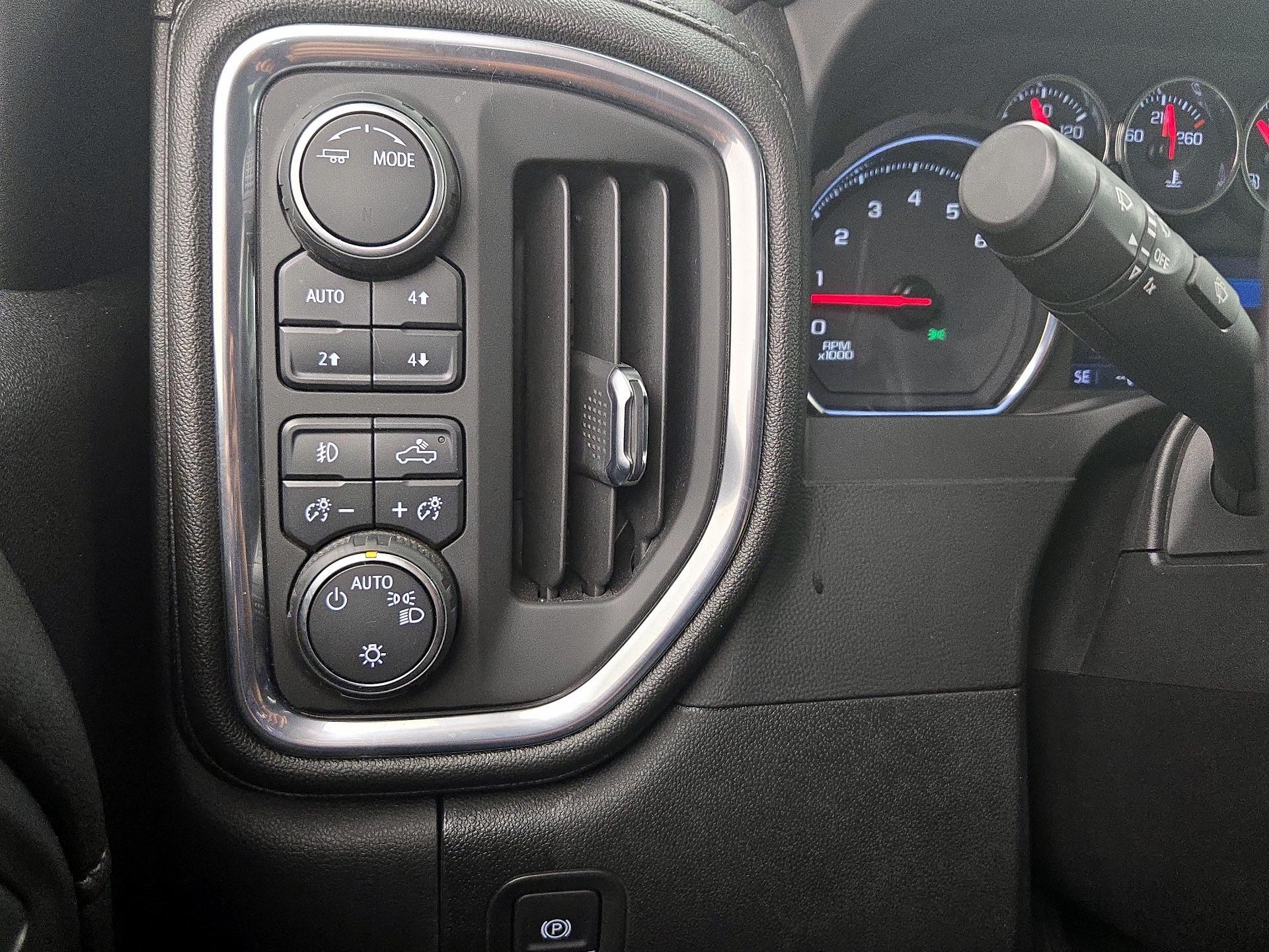Thumbnail: 2021 Chevrolet Silverado 2500 - 13