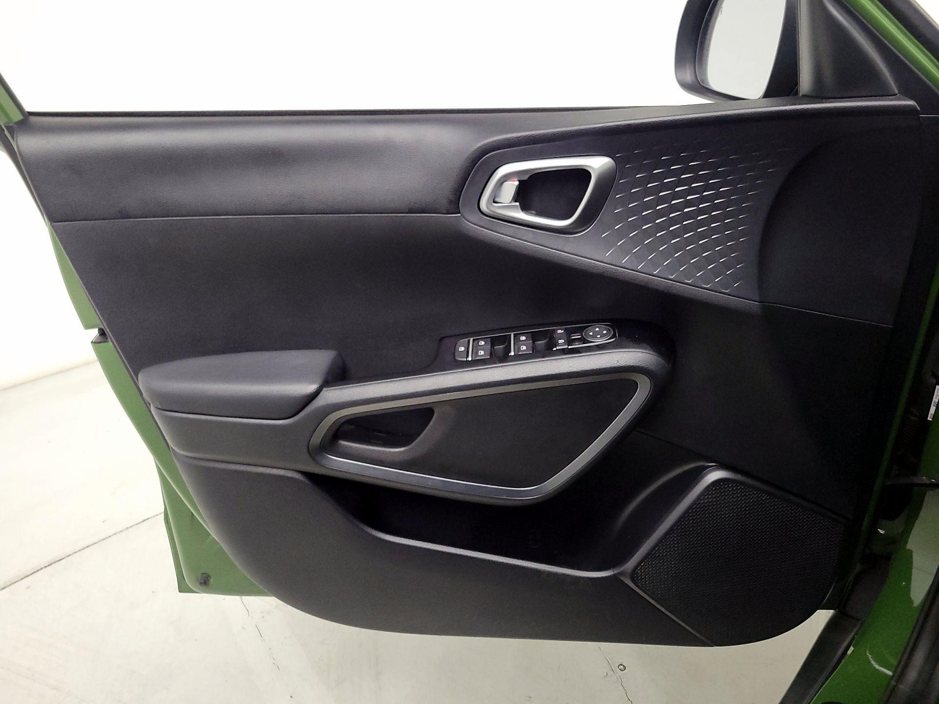 Thumbnail: 2020 Kia Soul - 12