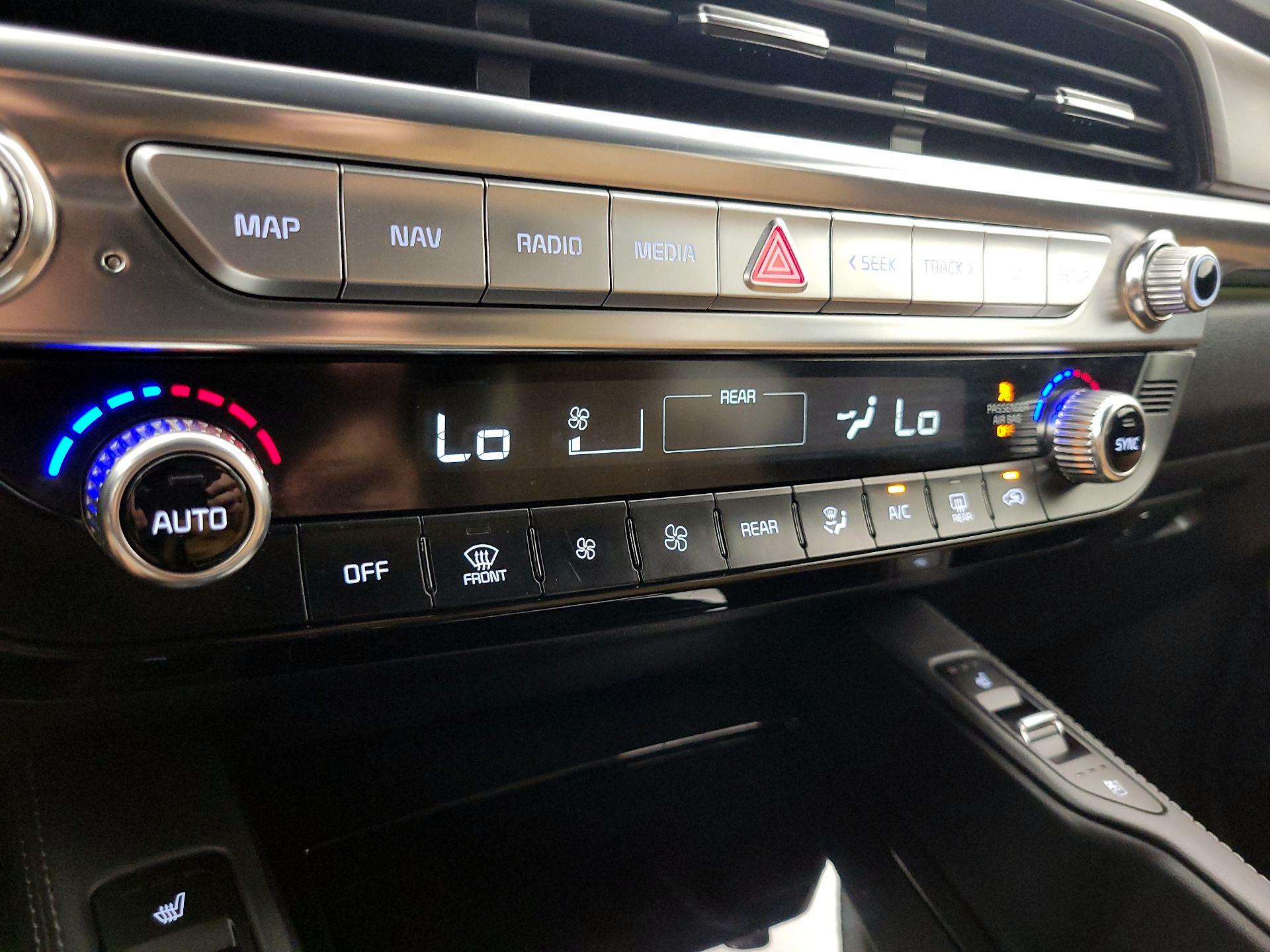 Thumbnail: 2022 Kia Telluride - 17
