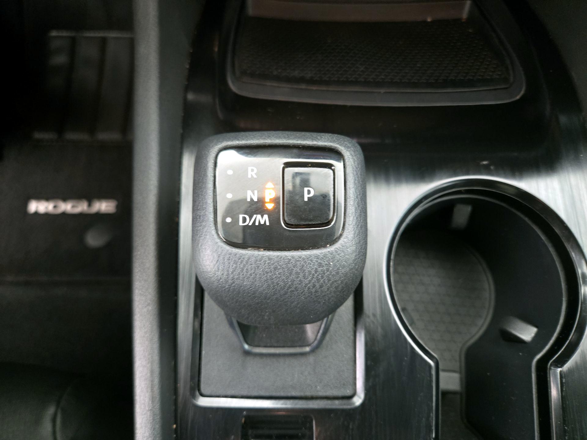 Thumbnail: 2022 Nissan Rogue - 17